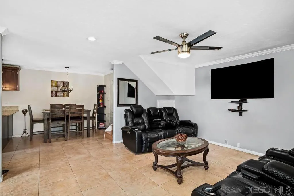 https://cdn.realtyfeed.com/cdn/127/240018011/8876b27888191b331b07f843af99ab68.webp