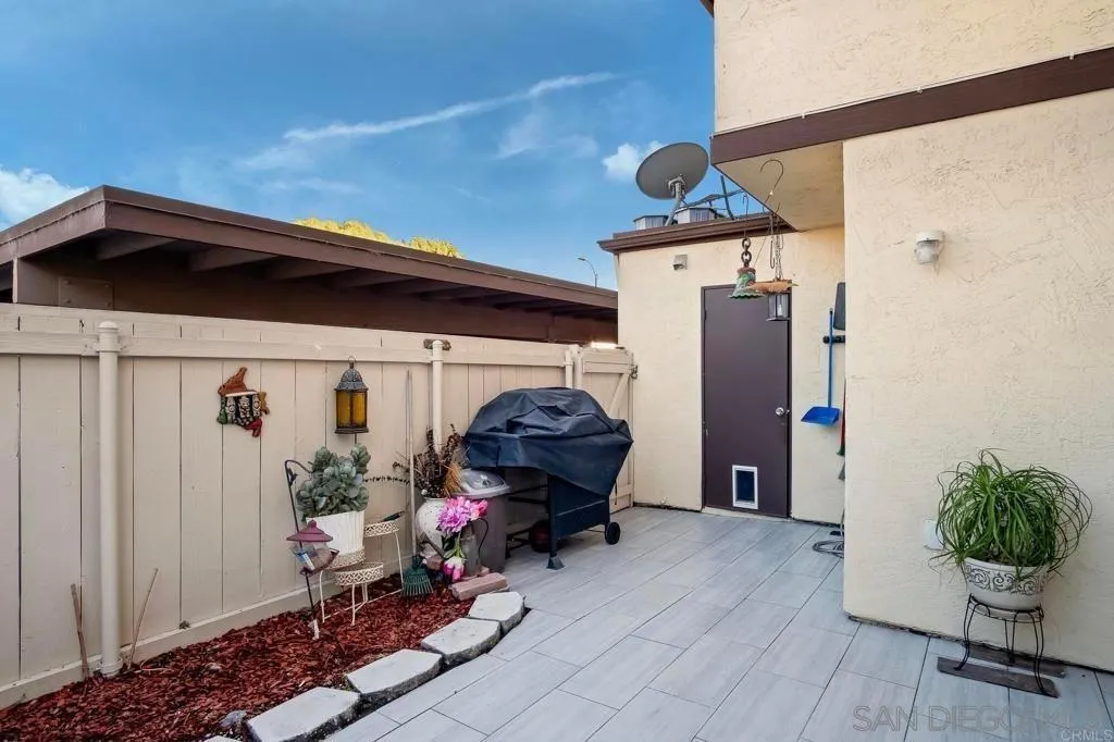 https://cdn.realtyfeed.com/cdn/127/240018011/891a28b107d19015548d886b885fcaad.webp