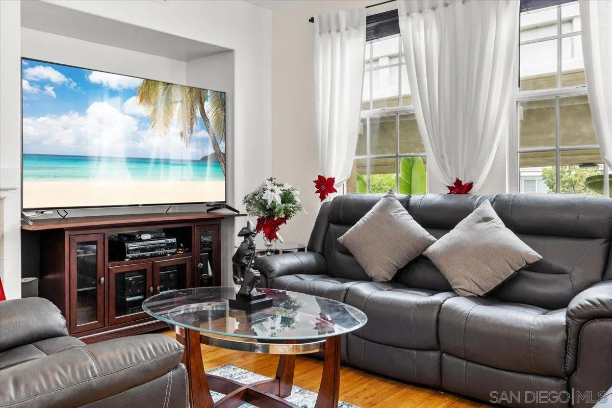 https://cdn.realtyfeed.com/cdn/127/240018098/9369099892b01d18107292db0ffac564.webp