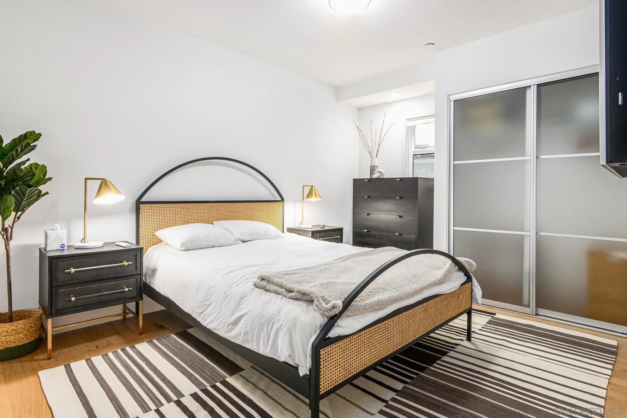 https://cdn.realtyfeed.com/cdn/127/240018413/371a5147247ac7e008a294d7d819694f.webp