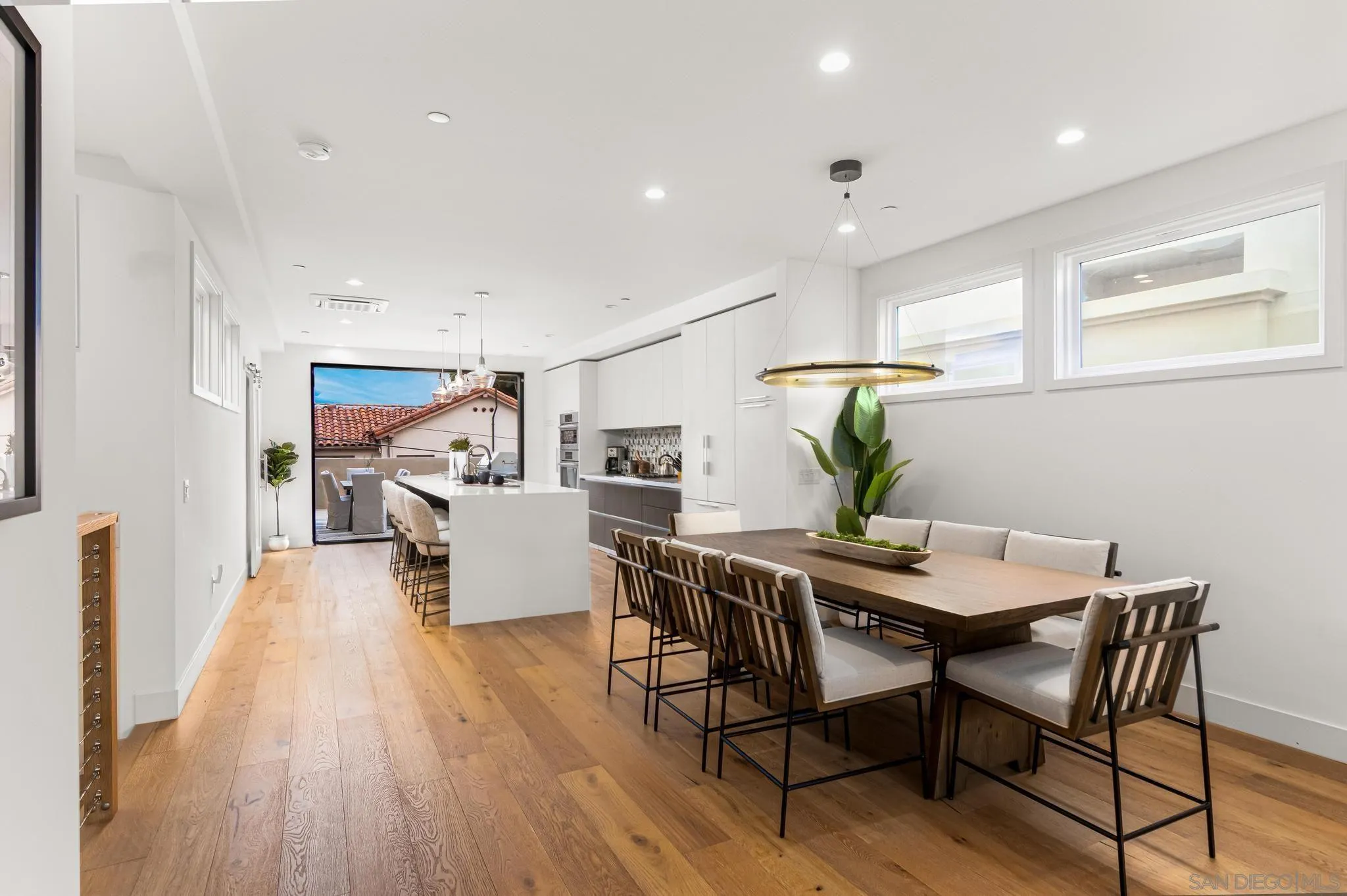 https://cdn.realtyfeed.com/cdn/127/240018413/e94583c78054155644cfbed53119755b.webp