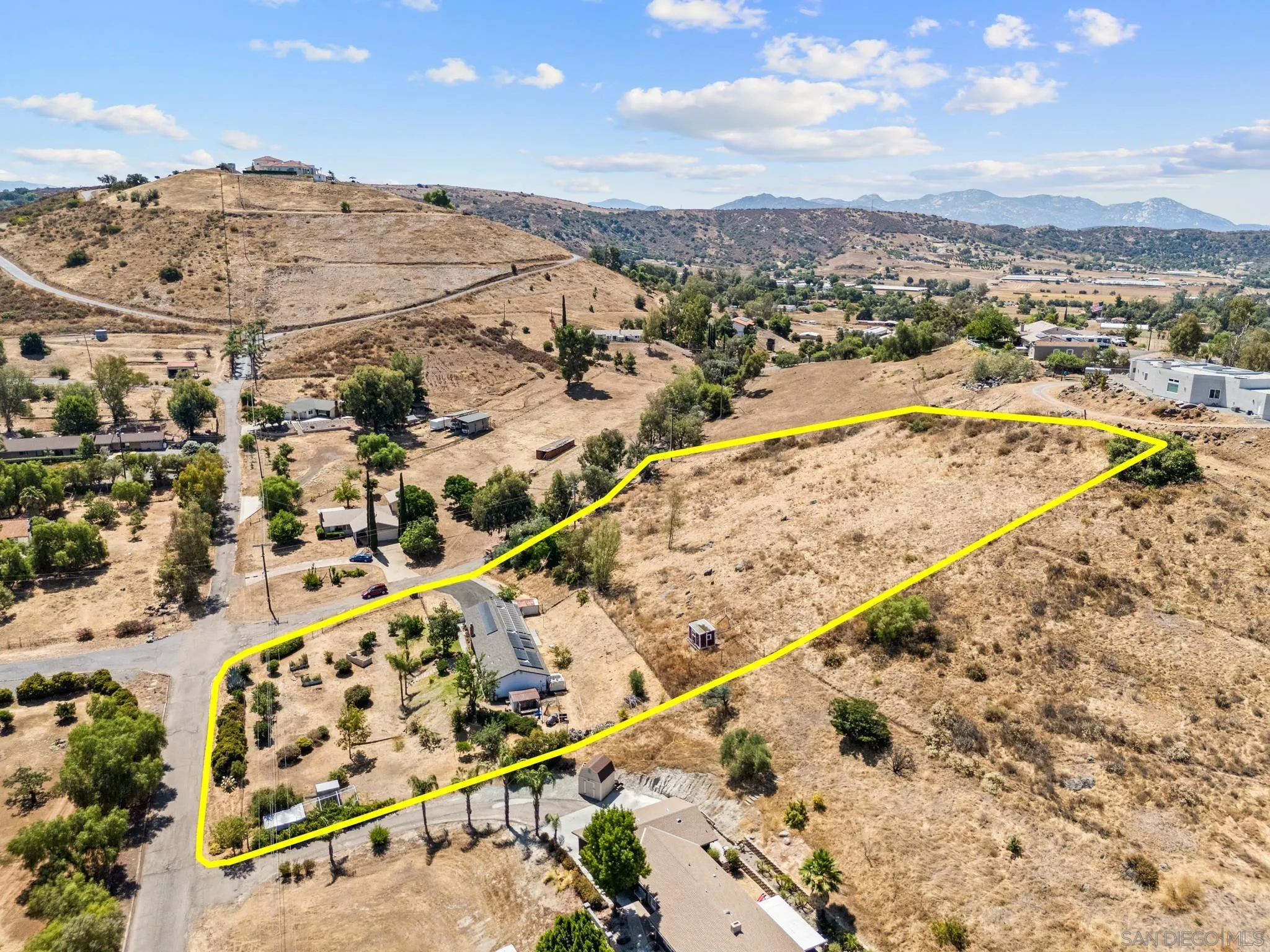 https://cdn.realtyfeed.com/cdn/127/240018568/2b96bef074258e051188322f9a1baa81.webp