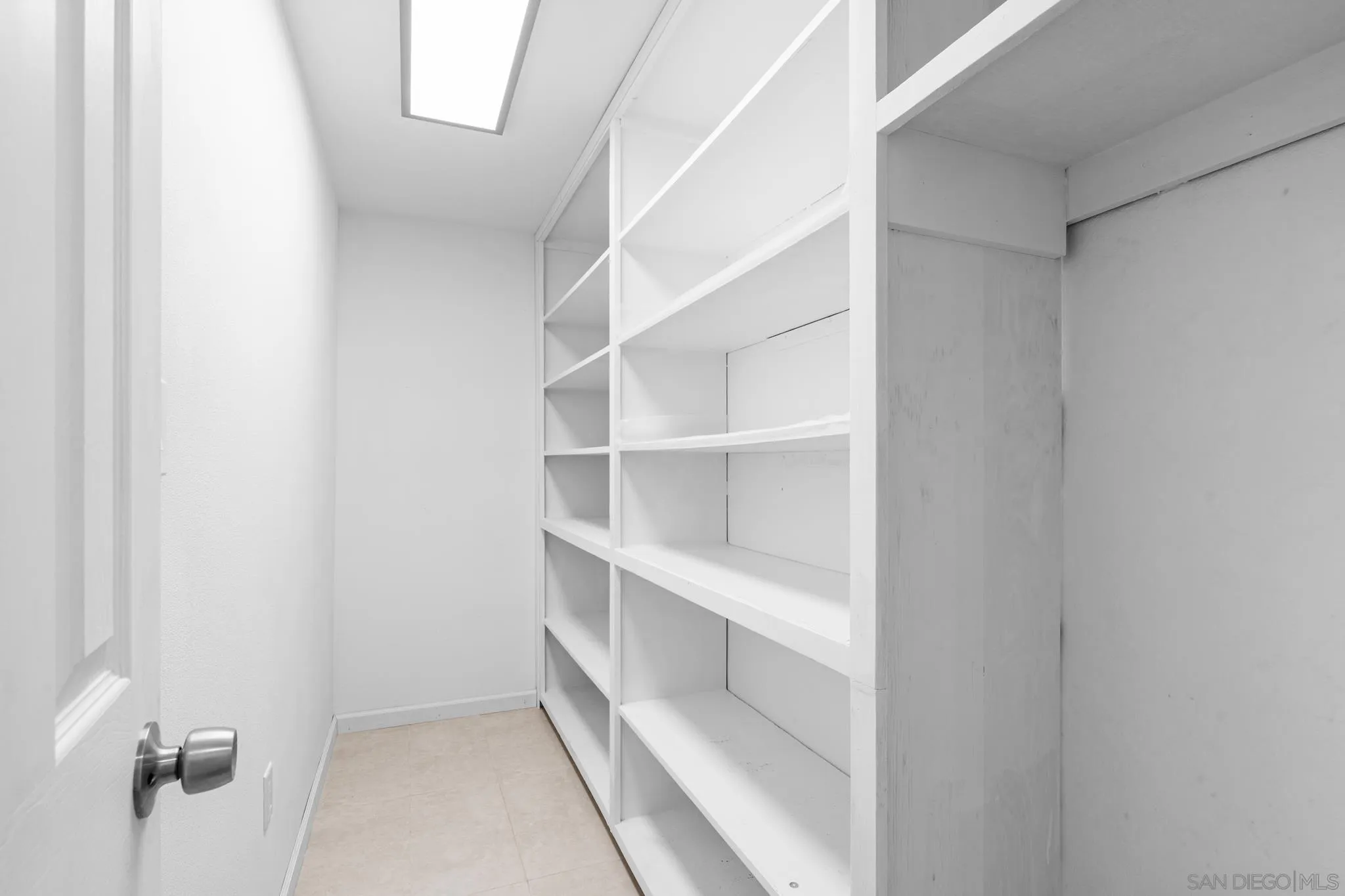 https://cdn.realtyfeed.com/cdn/127/240018568/5272469528c31895640cebe0f24d50e2.webp