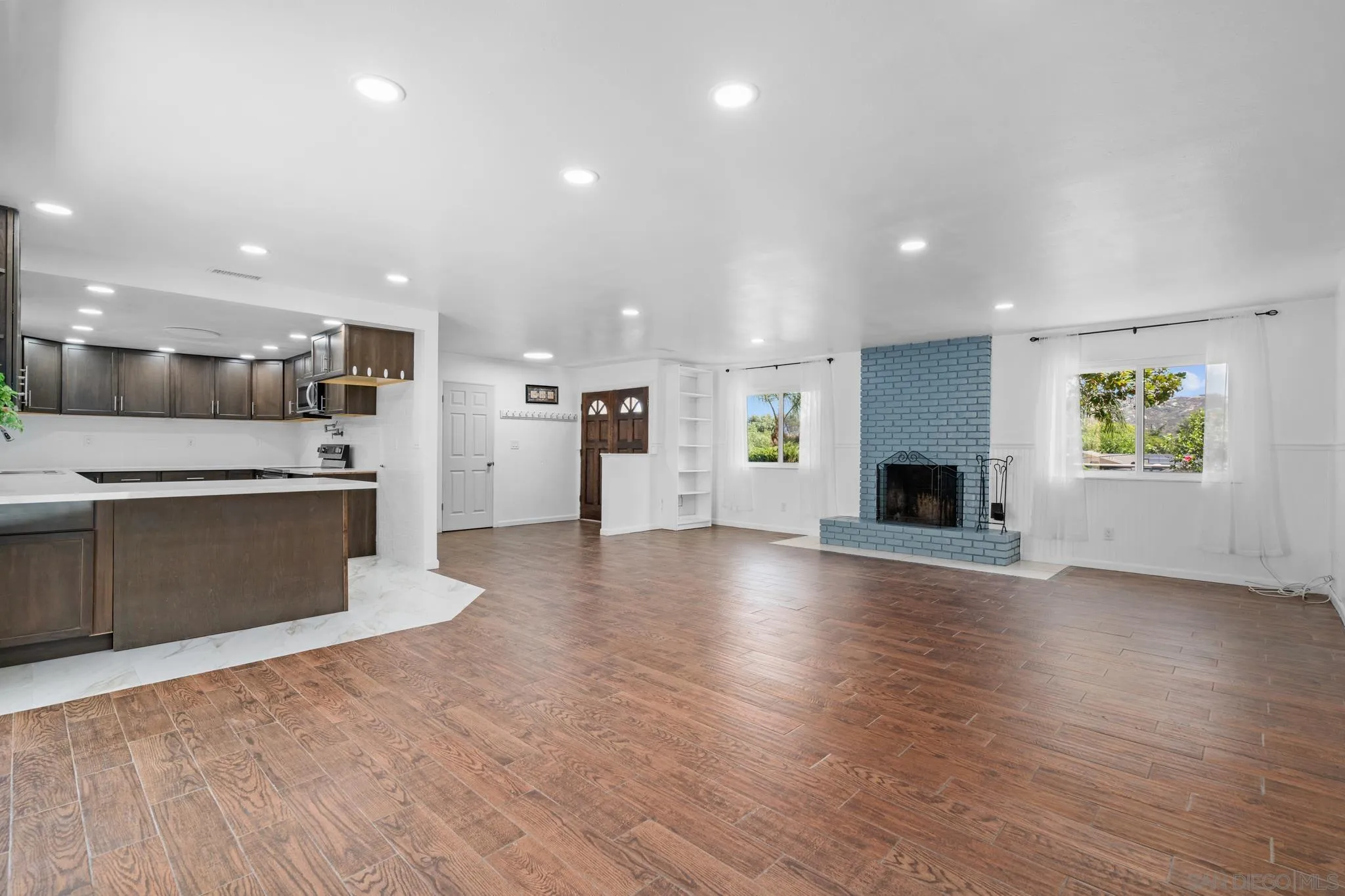 https://cdn.realtyfeed.com/cdn/127/240018568/56e570dae8df9be5b42c4fafbd80feda.webp