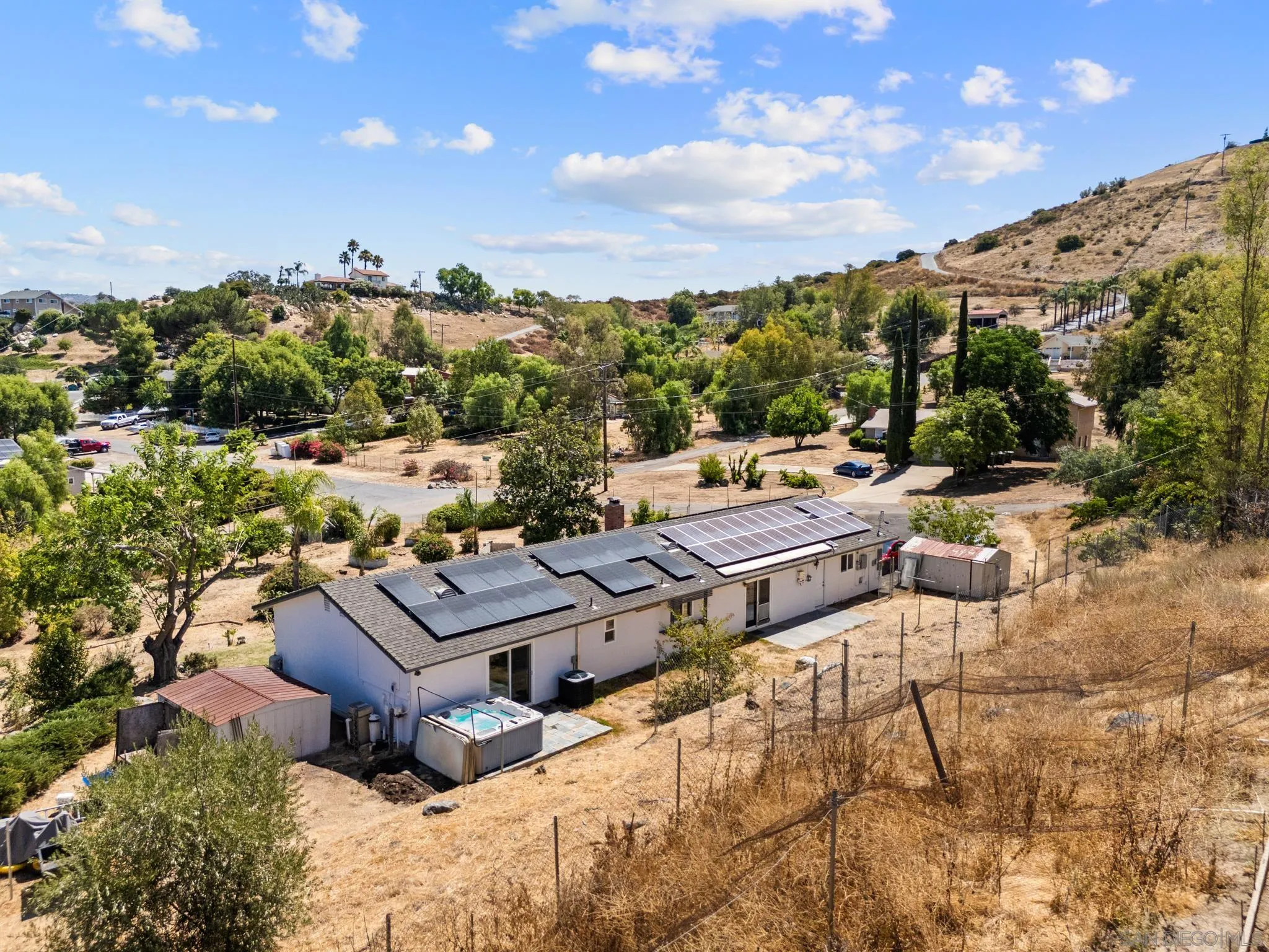 https://cdn.realtyfeed.com/cdn/127/240018568/7bc1fa8816fab9508704632fe67033a7.webp