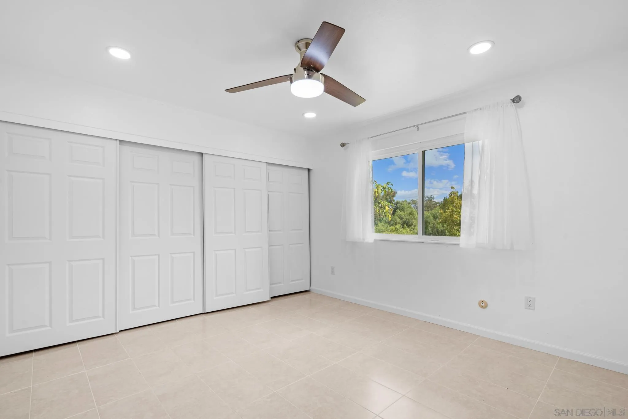 https://cdn.realtyfeed.com/cdn/127/240018568/8e7846aba3099cd964f774a177f4b875.webp