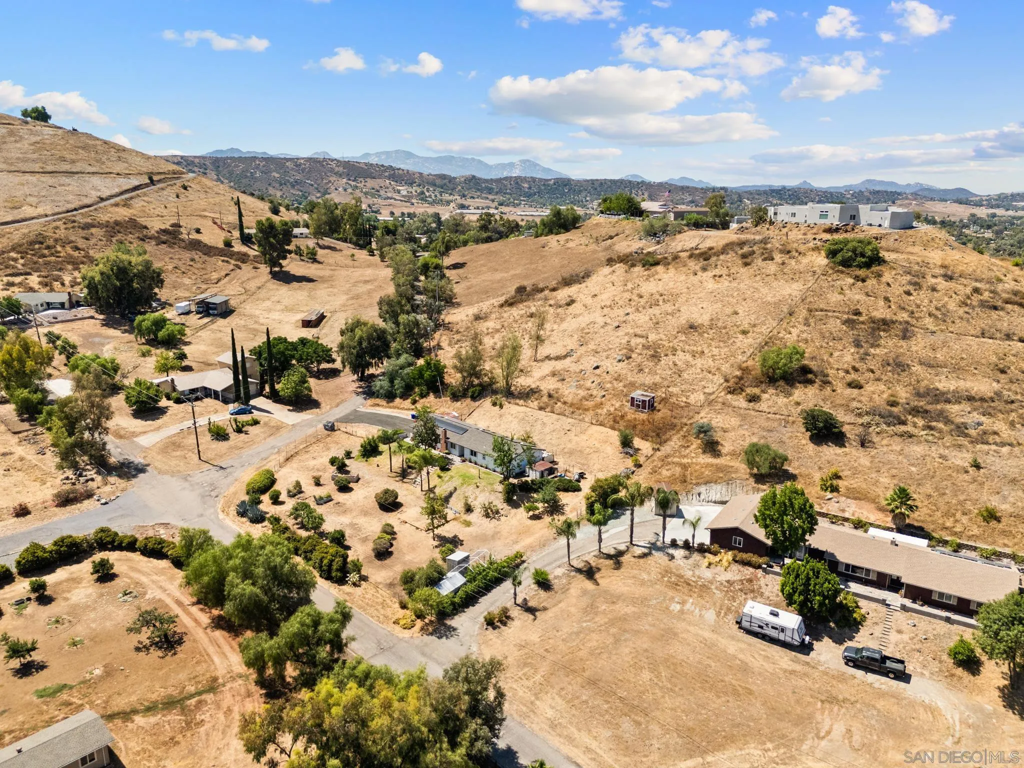 https://cdn.realtyfeed.com/cdn/127/240018568/93b2207ad56822e2b6d92b006f405096.webp