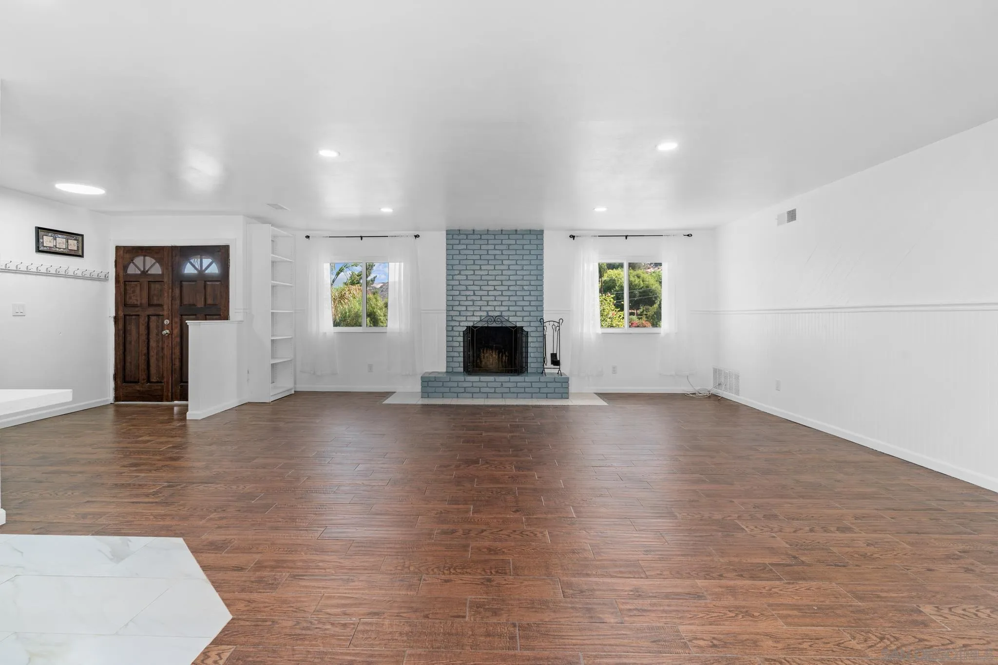 https://cdn.realtyfeed.com/cdn/127/240018568/9bc0f0ee24d38d96f292ddaeba41501b.webp