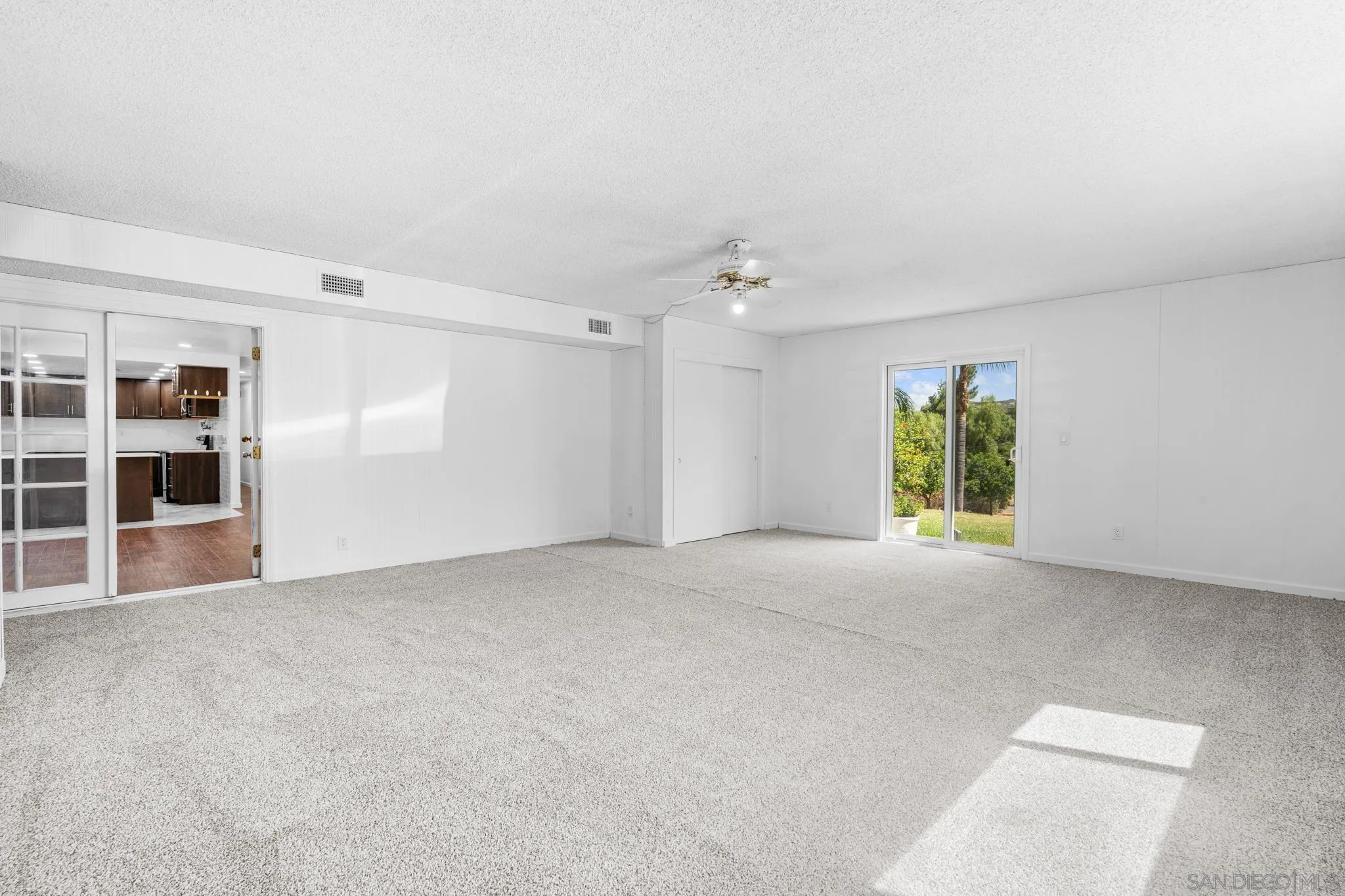 https://cdn.realtyfeed.com/cdn/127/240018568/daa1dacc6b5be21c5e46387f03ed586b.webp