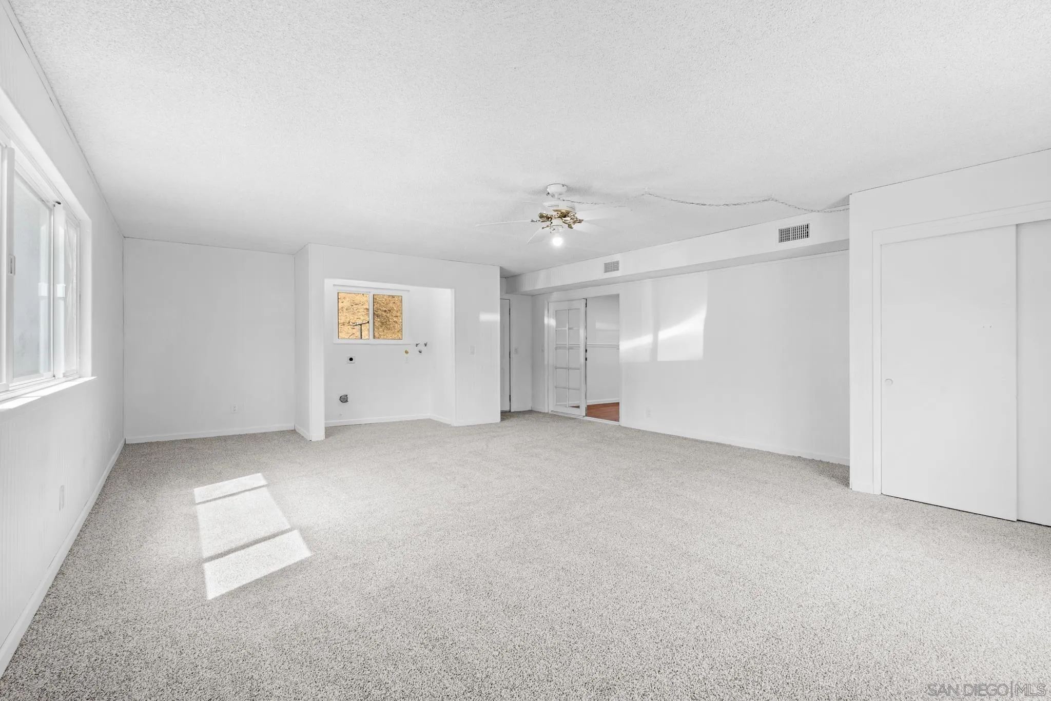 https://cdn.realtyfeed.com/cdn/127/240018568/e61252f25c363fd4fd31ab6a91c5bdca.webp