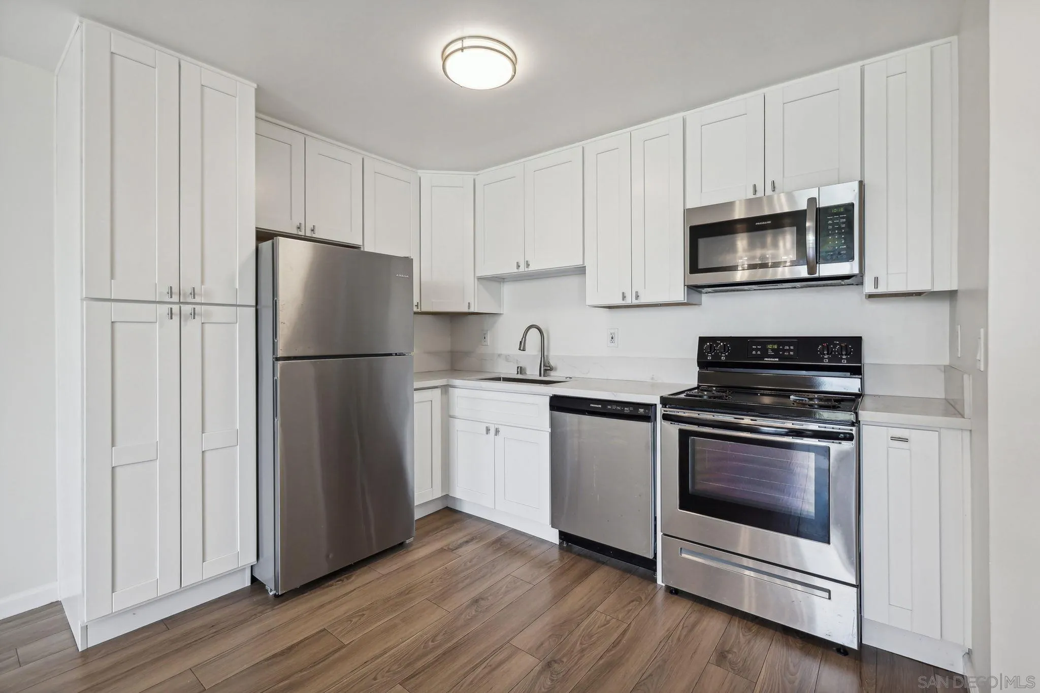 Photo #6: 240019018 Listing 