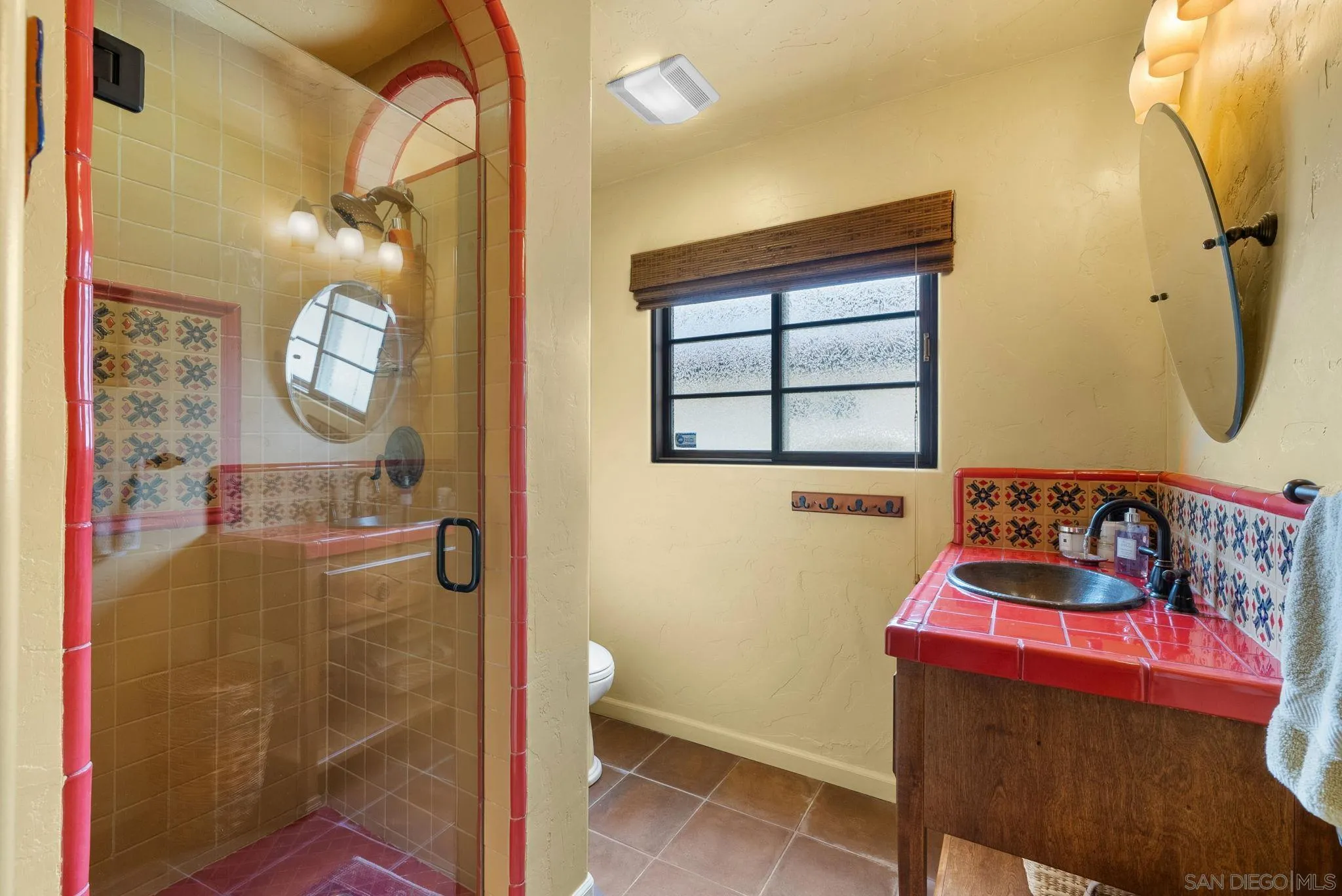 https://cdn.realtyfeed.com/cdn/127/240019273/ac43410198811fb36d0af0601bf6817b.webp