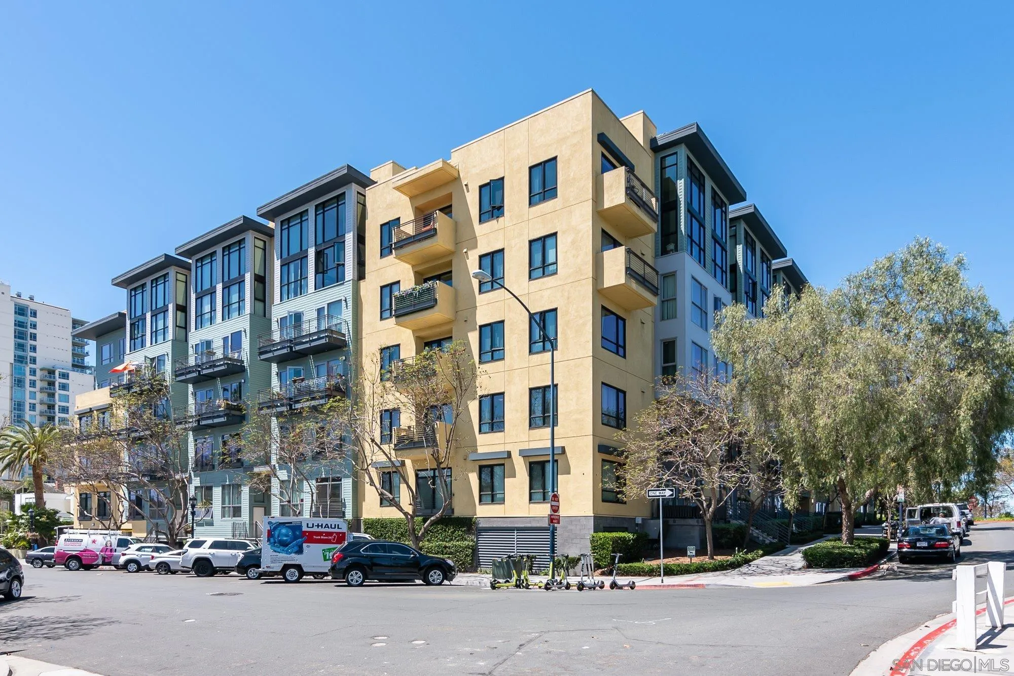 Photo #2: 240019387 Listing 