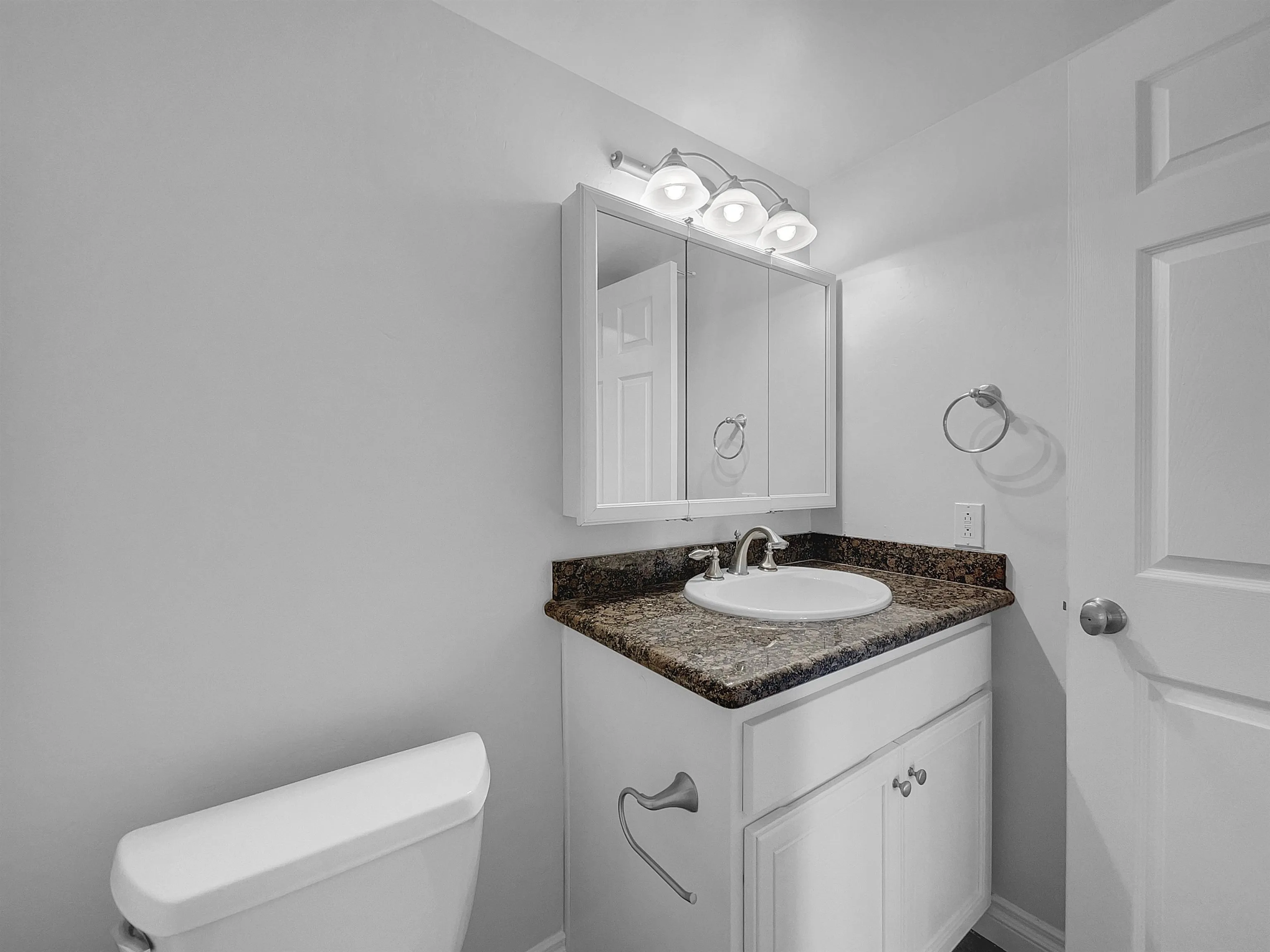 https://cdn.realtyfeed.com/cdn/127/240019608/ab987791e684c6f19f3ea0bba7d55cfc.webp