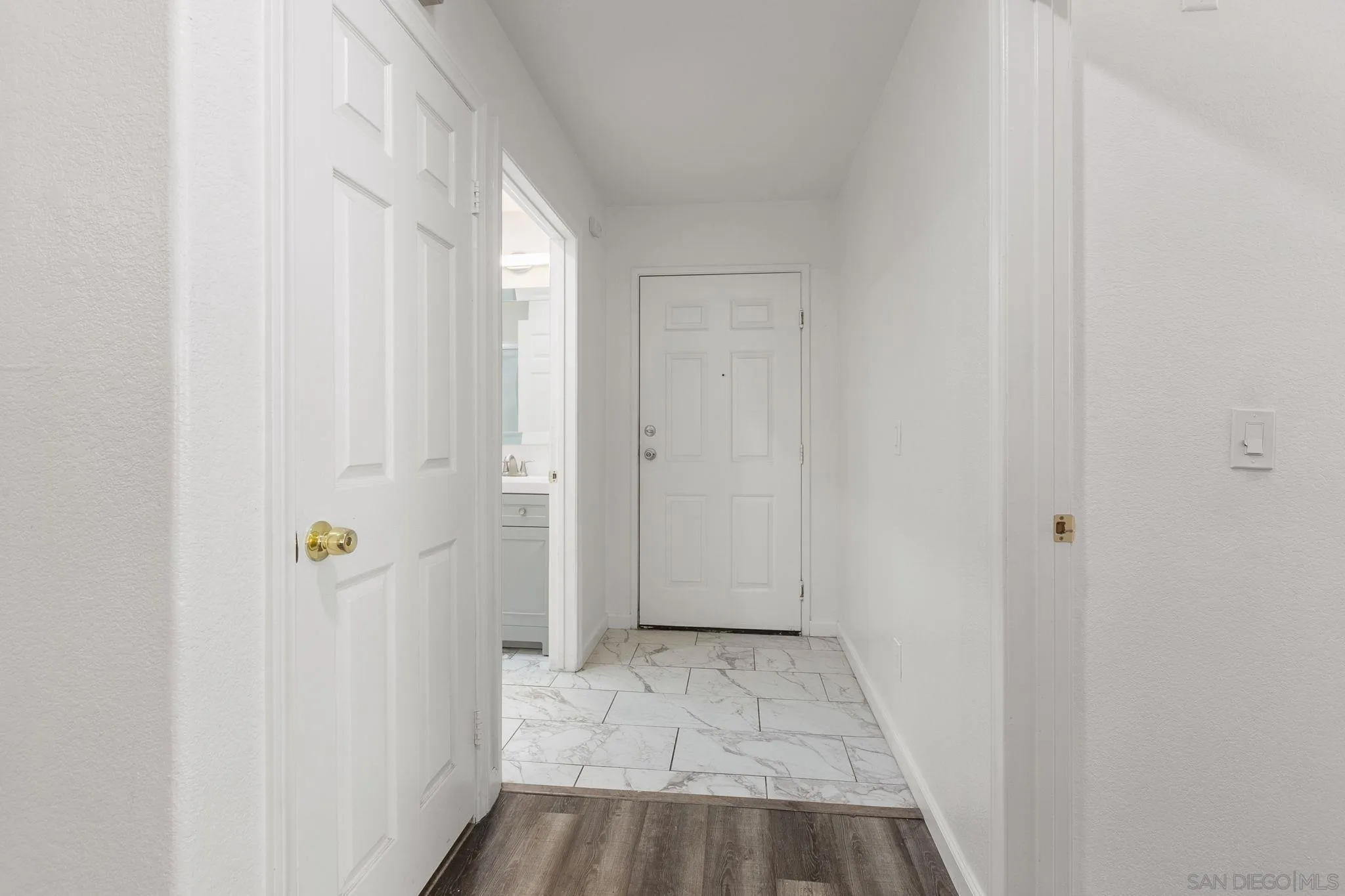 Photo #4: 240019778 Listing 