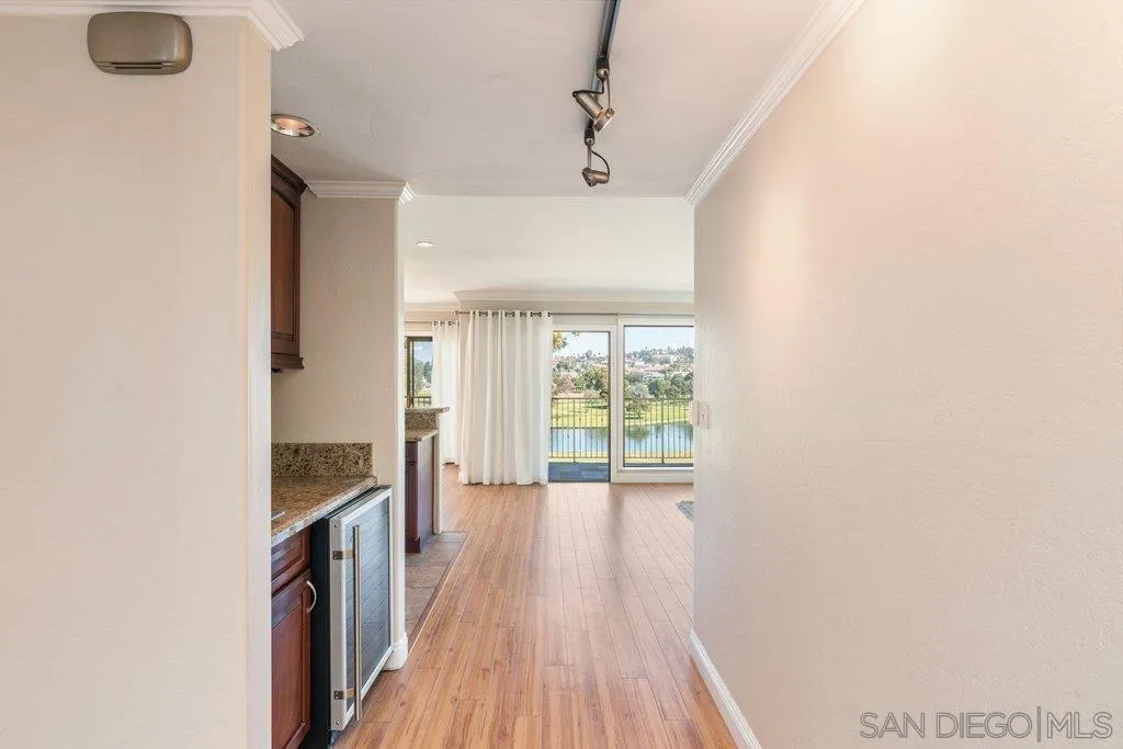 Photo #6: 240019949 Listing 