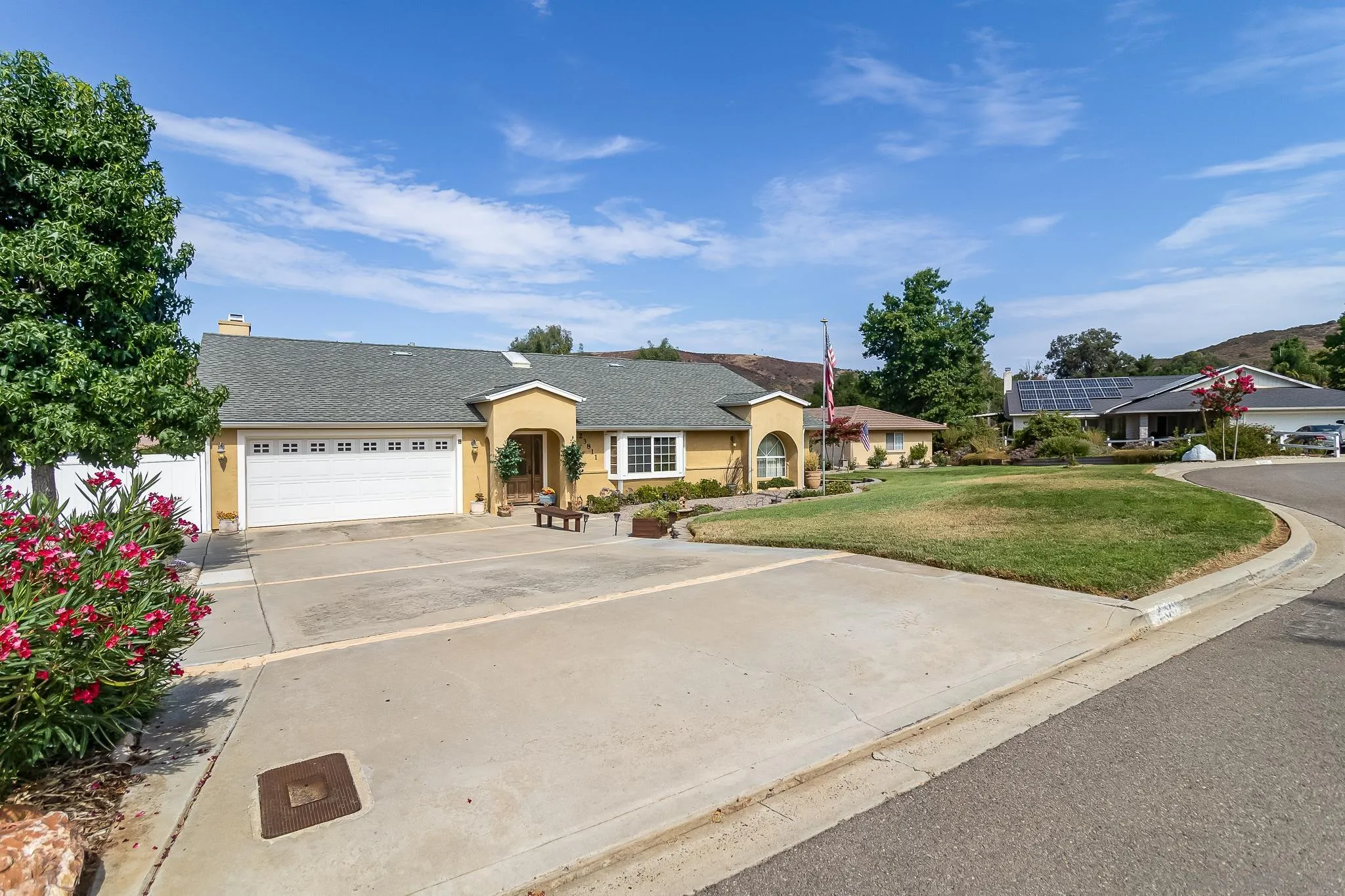 https://cdn.realtyfeed.com/cdn/127/240020446/8298269a6400aa6719e44cdd75925035.webp