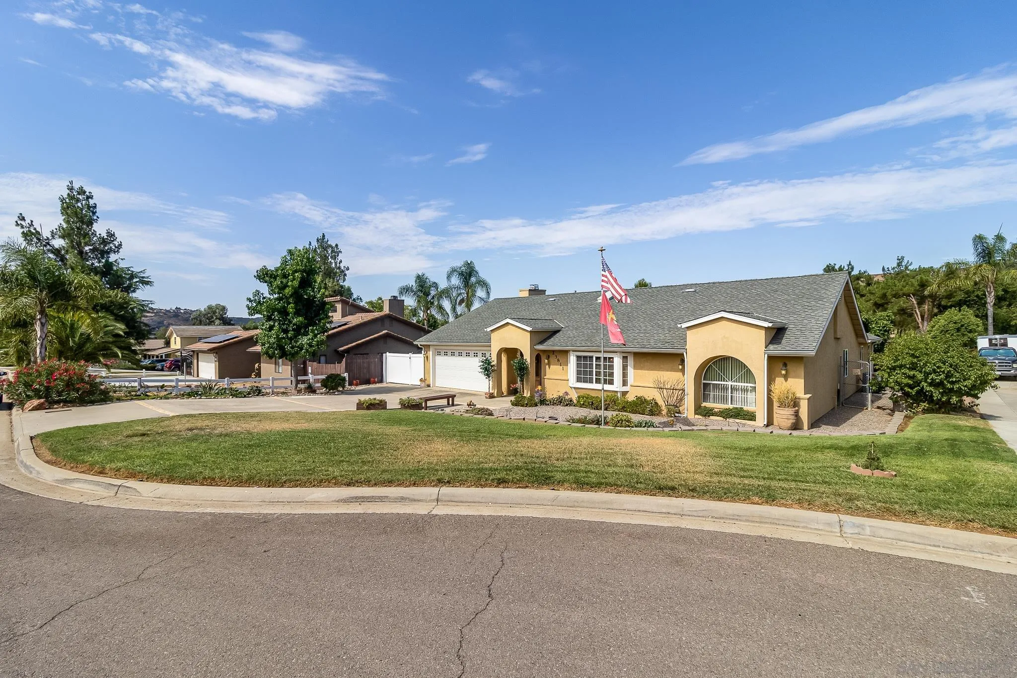 https://cdn.realtyfeed.com/cdn/127/240020446/890e3dd9d7eedd8d31fa338aa2908888.webp