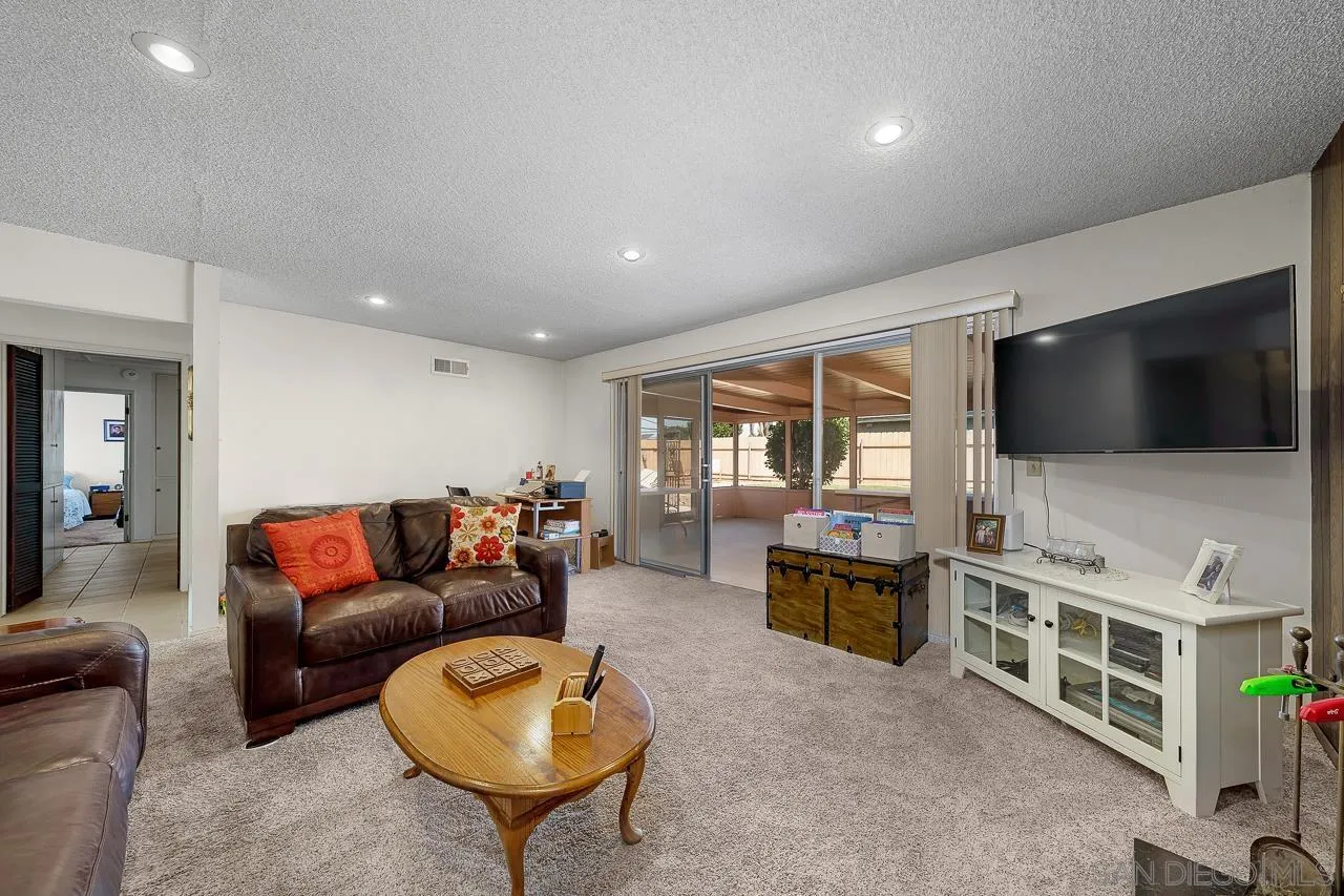 https://cdn.realtyfeed.com/cdn/127/240020528/a311bc606aefe611f6cb520441917382.webp