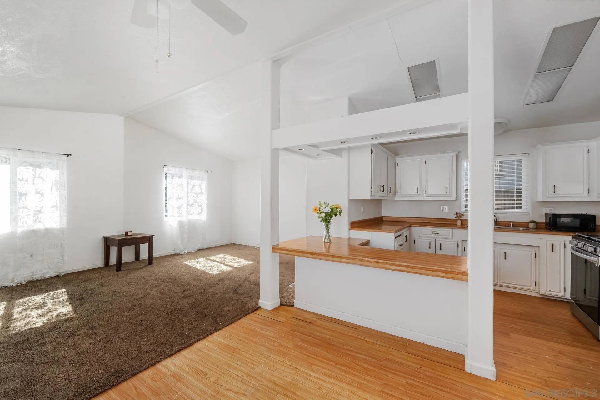 https://cdn.realtyfeed.com/cdn/127/240021269/5424f8a4d9be0c79a9f7f791b936348d.webp