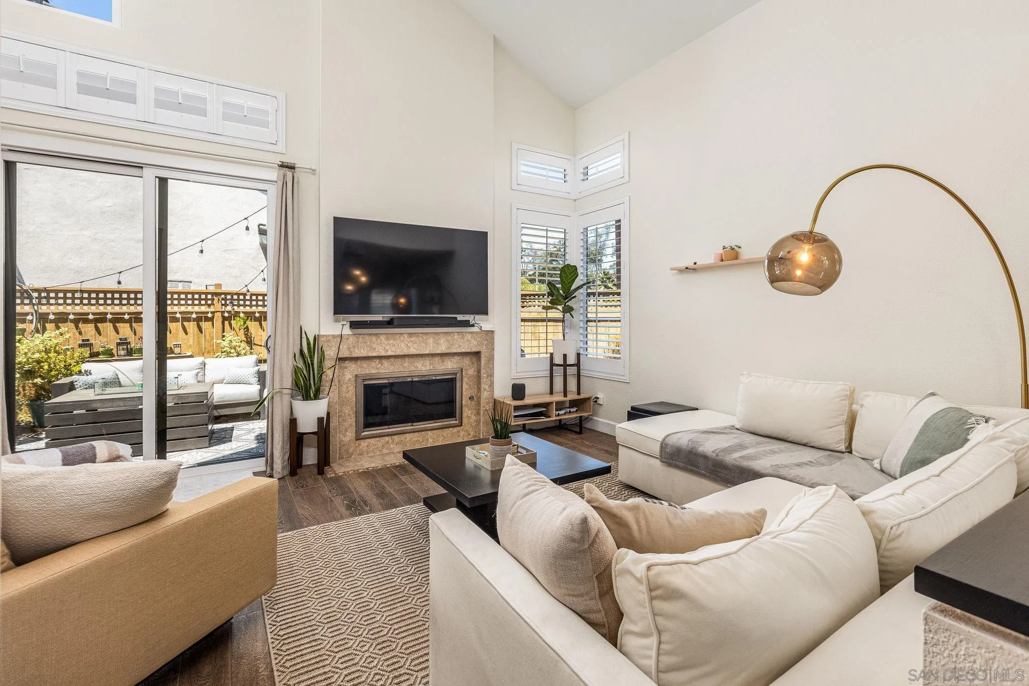 Photo #4: 240021341 Listing 
