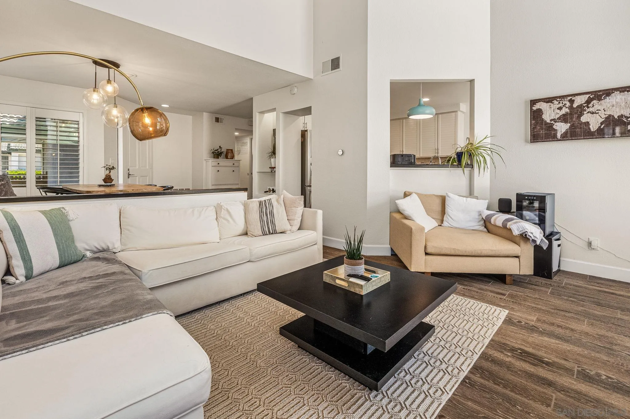 Photo #5: 240021341 Listing 