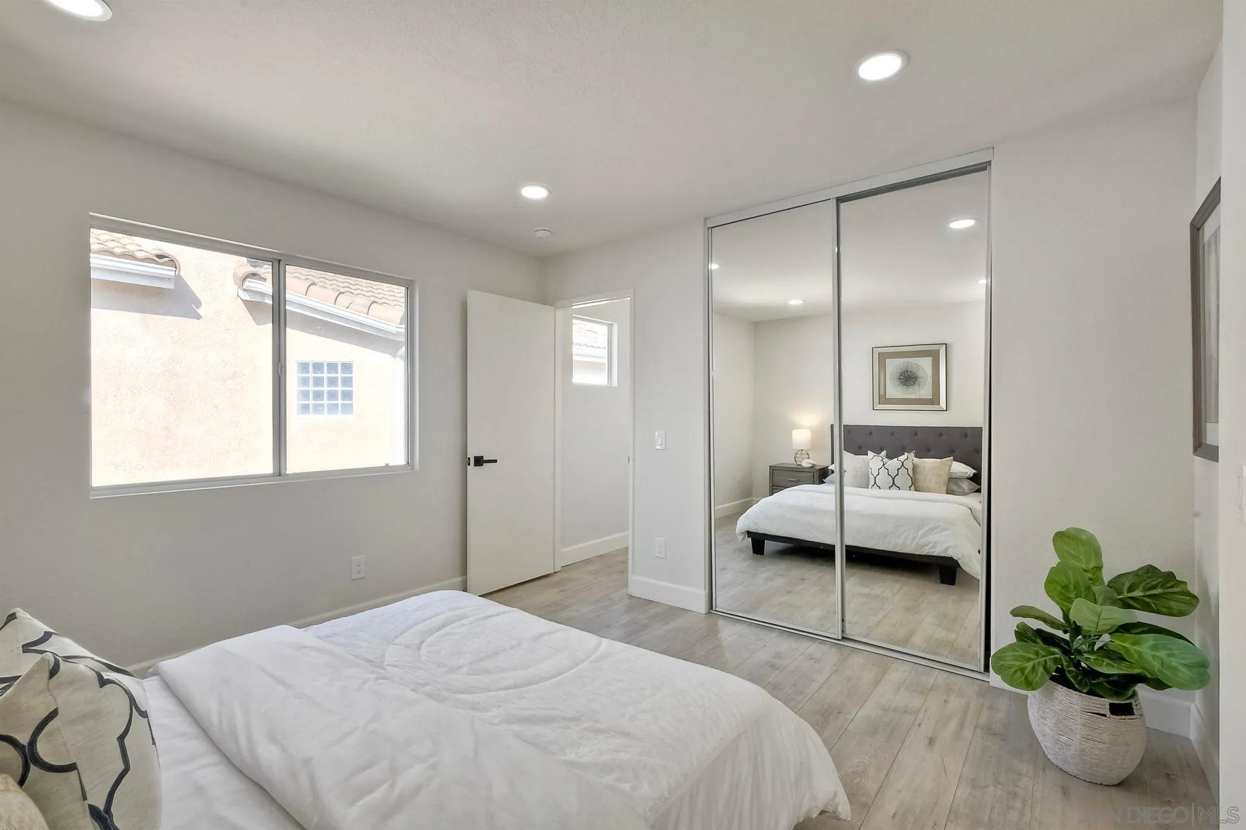 https://cdn.realtyfeed.com/cdn/127/240021865/92681a3857547fce330d6296838634a9.webp