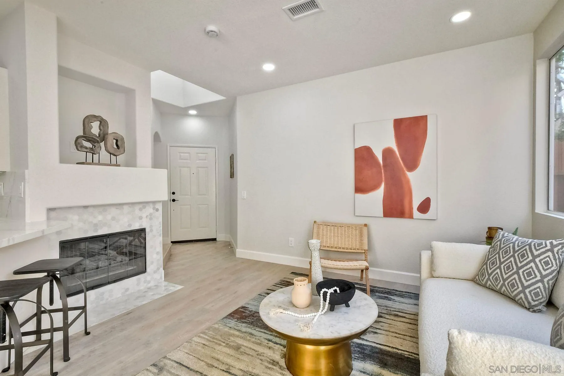 https://cdn.realtyfeed.com/cdn/127/240021865/dc55077597a2e643c0c21c1059f31417.webp