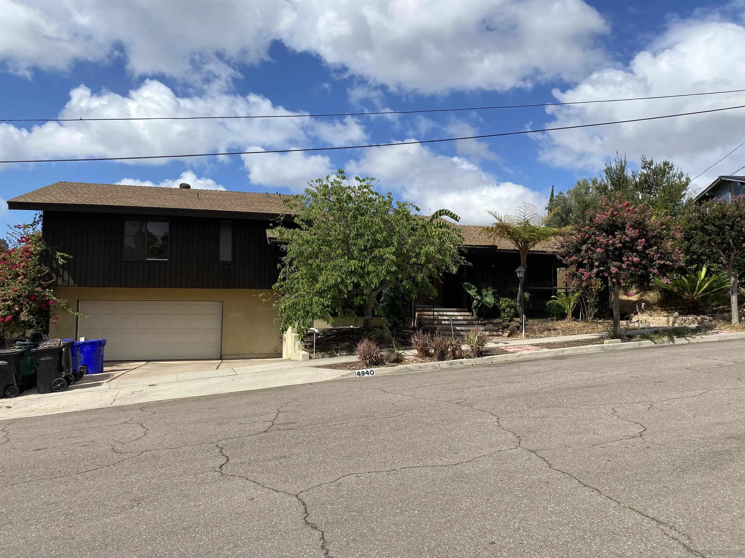 https://cdn.realtyfeed.com/cdn/127/240022011/03b887101ff363a60c2018eadd314154.webp