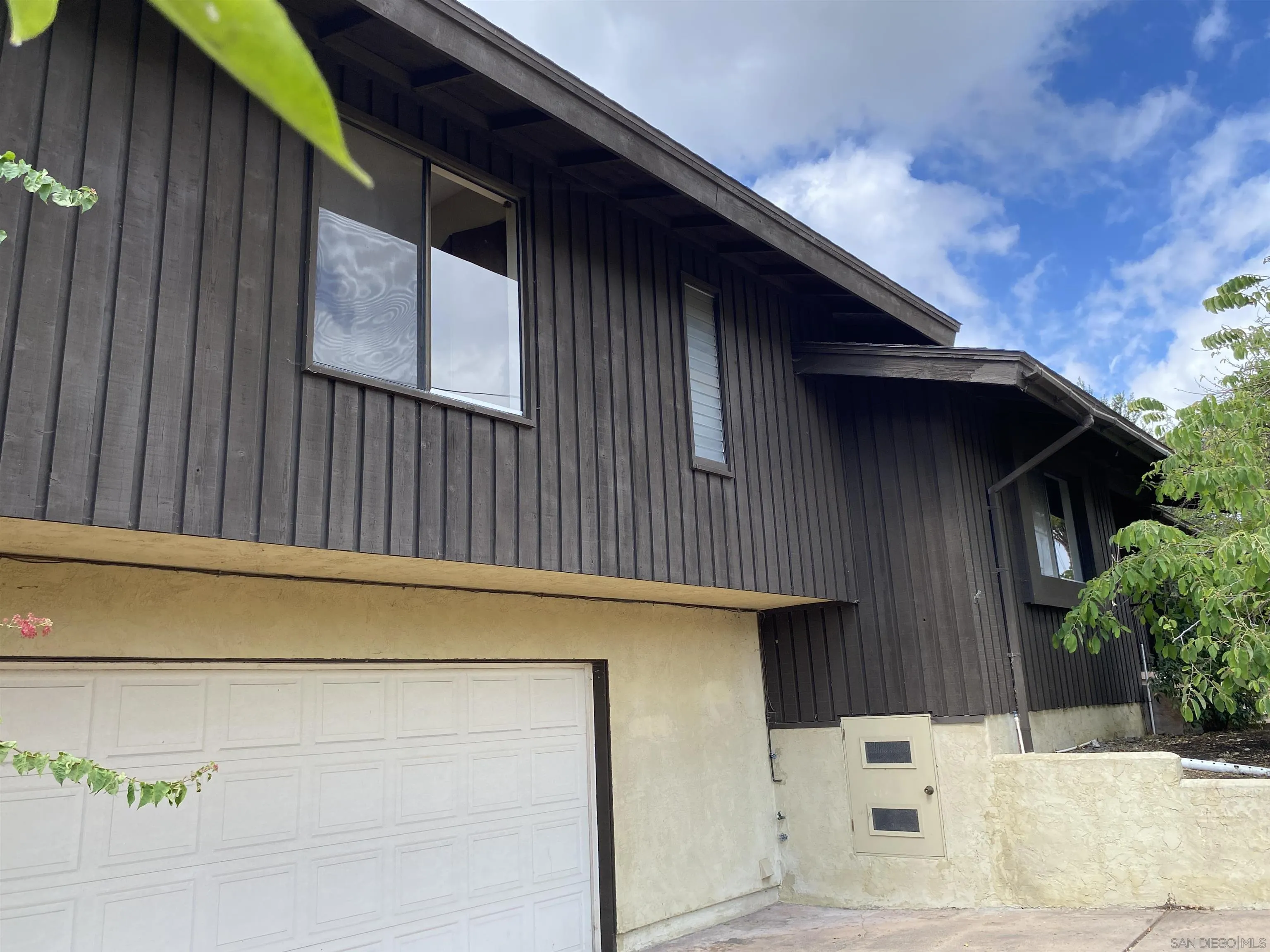 https://cdn.realtyfeed.com/cdn/127/240022011/3739b7af995d362863a8cd9801b5191e.webp