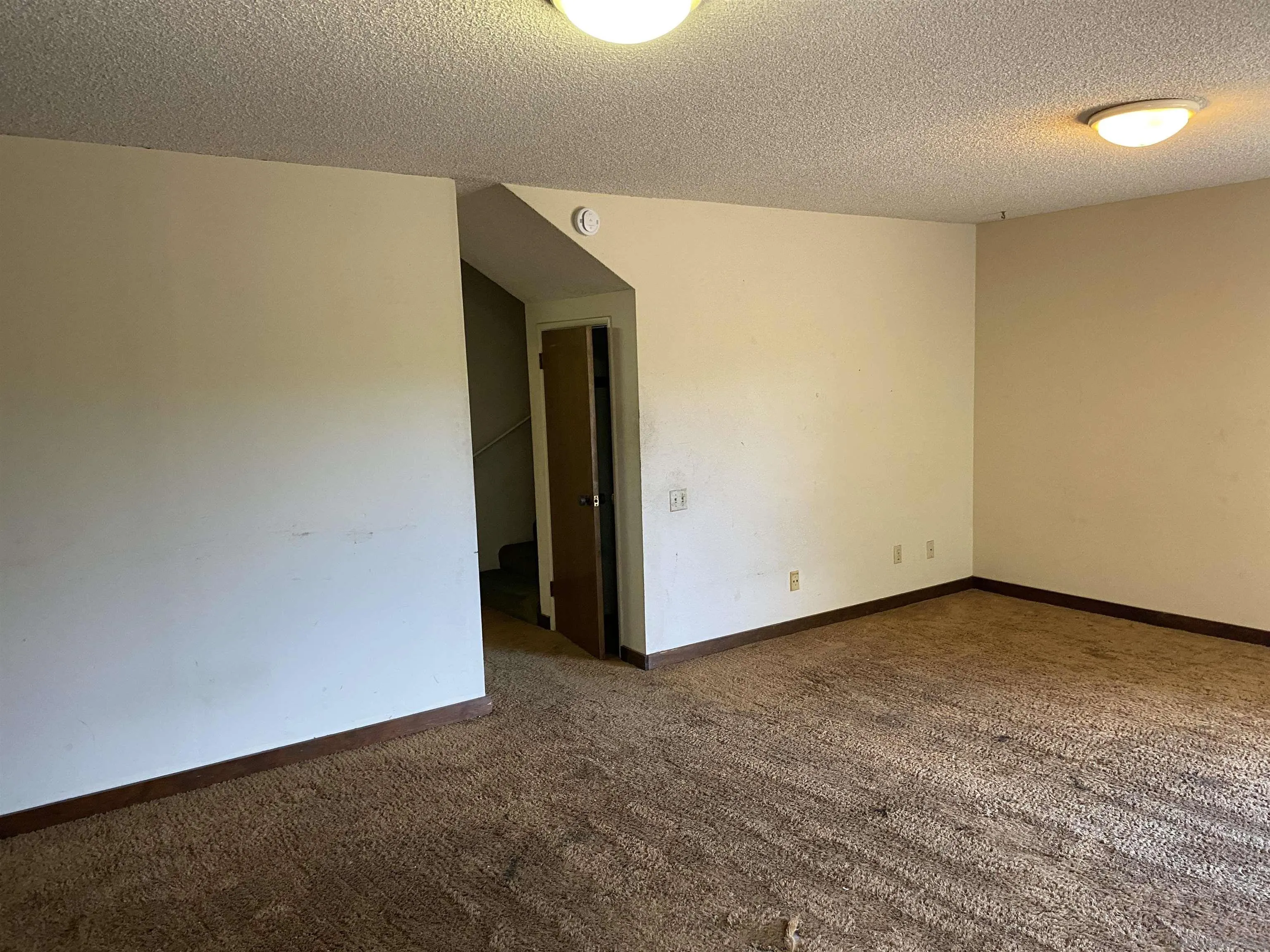 https://cdn.realtyfeed.com/cdn/127/240022011/45996bee33681a7fc56cdc8262cabd46.webp