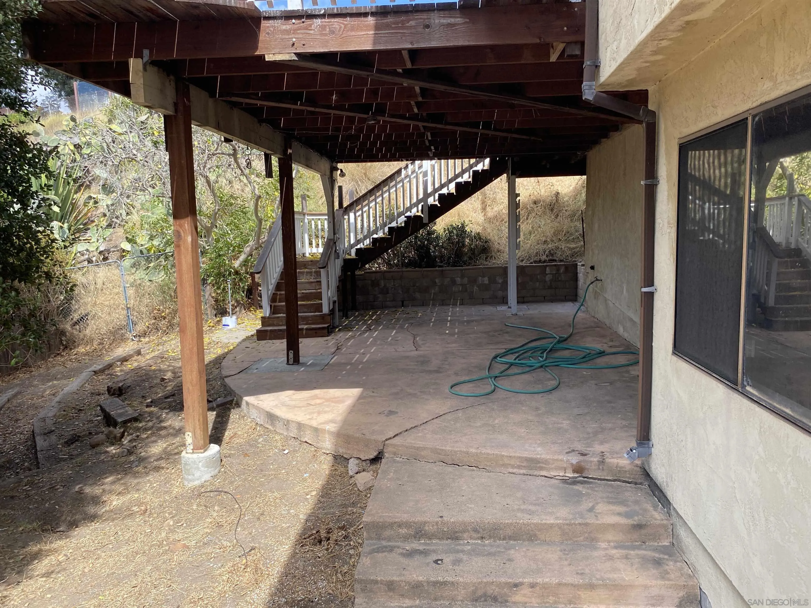 https://cdn.realtyfeed.com/cdn/127/240022011/83da8fcc732faf43203bcbc107bcea69.webp