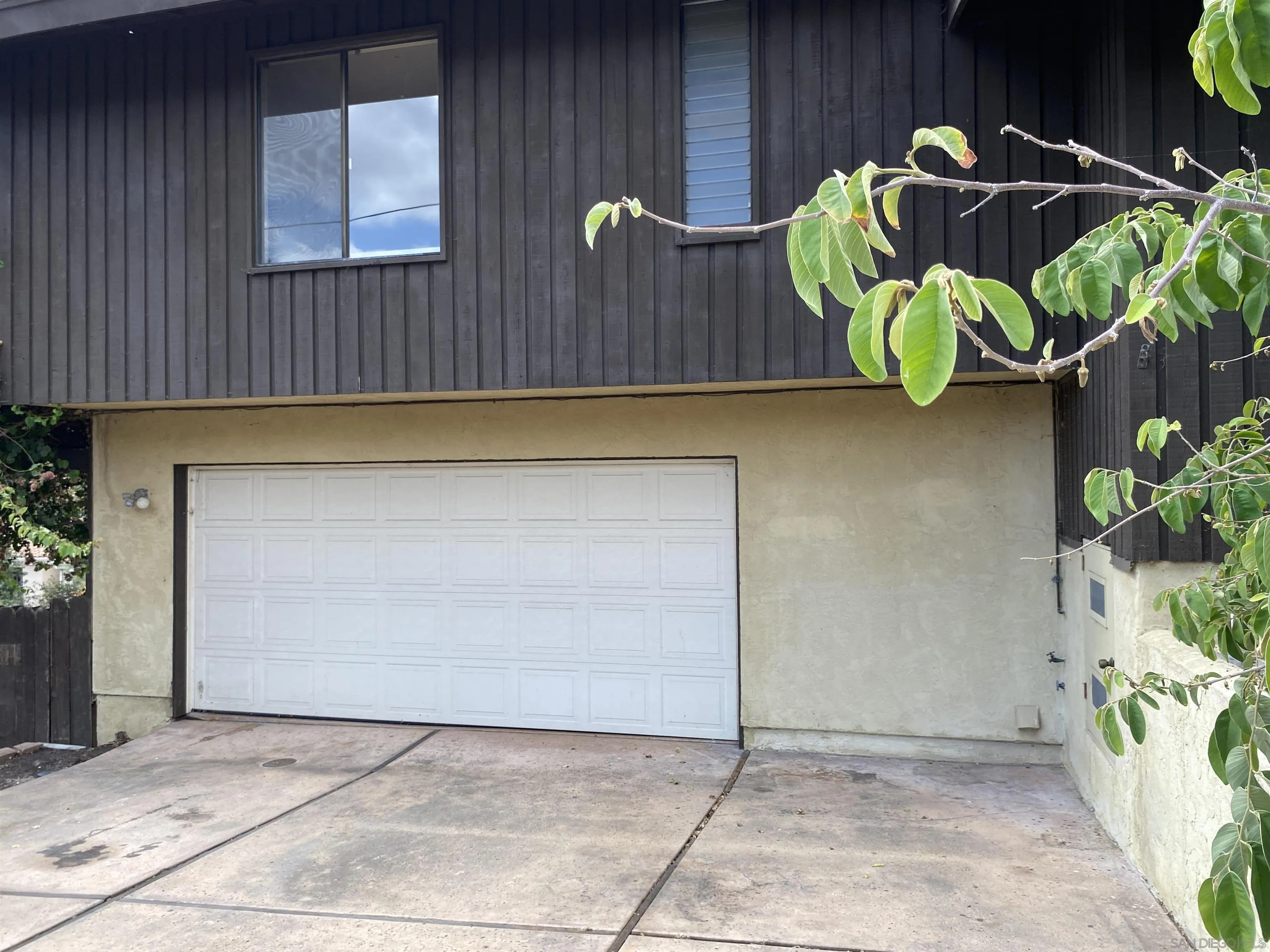 https://cdn.realtyfeed.com/cdn/127/240022011/b1f1b0b5da9e7f79d0ee51f43a9fc21c.webp