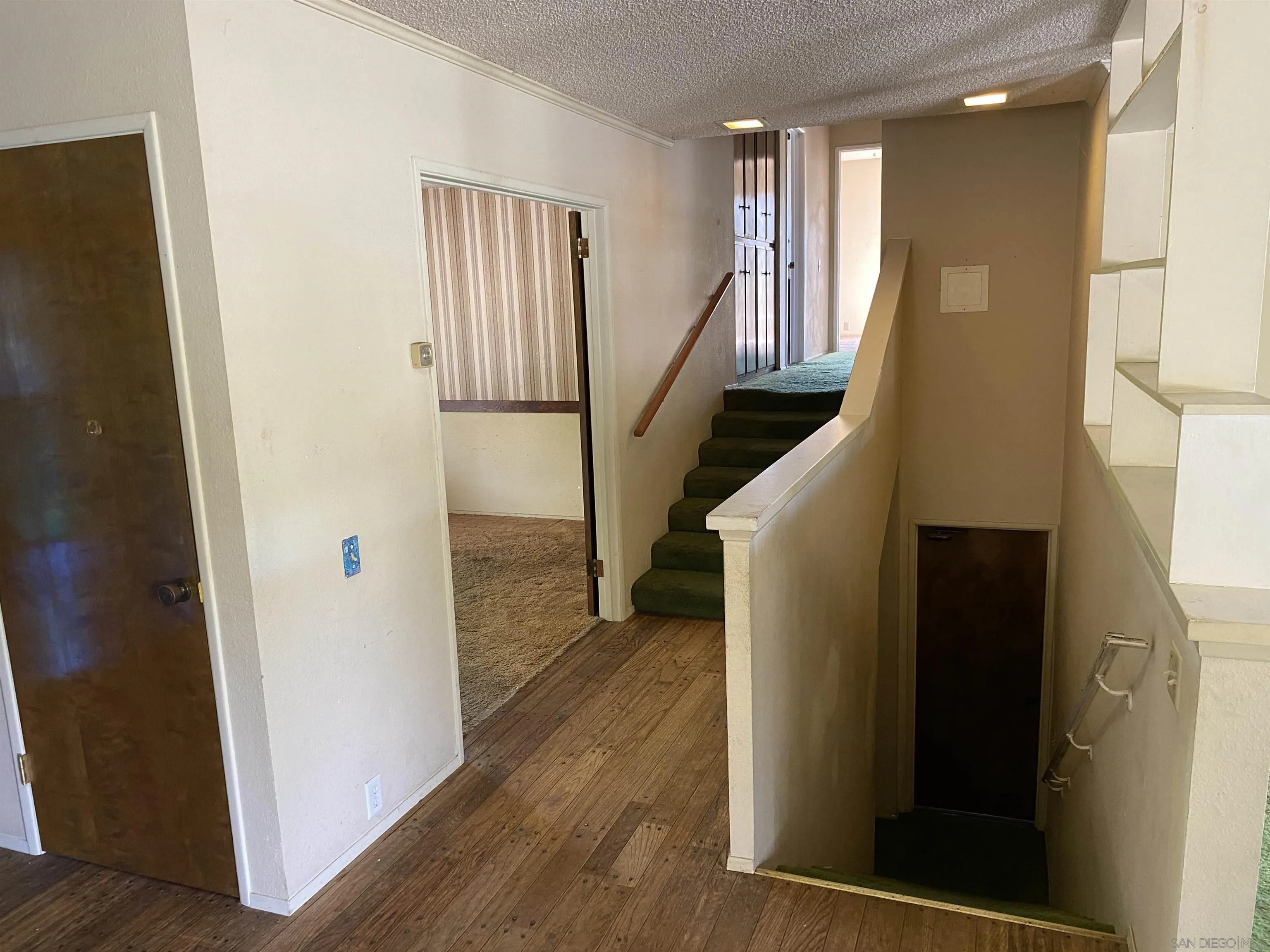 https://cdn.realtyfeed.com/cdn/127/240022011/d0b9437bce49ef719148650ebe14873a.webp