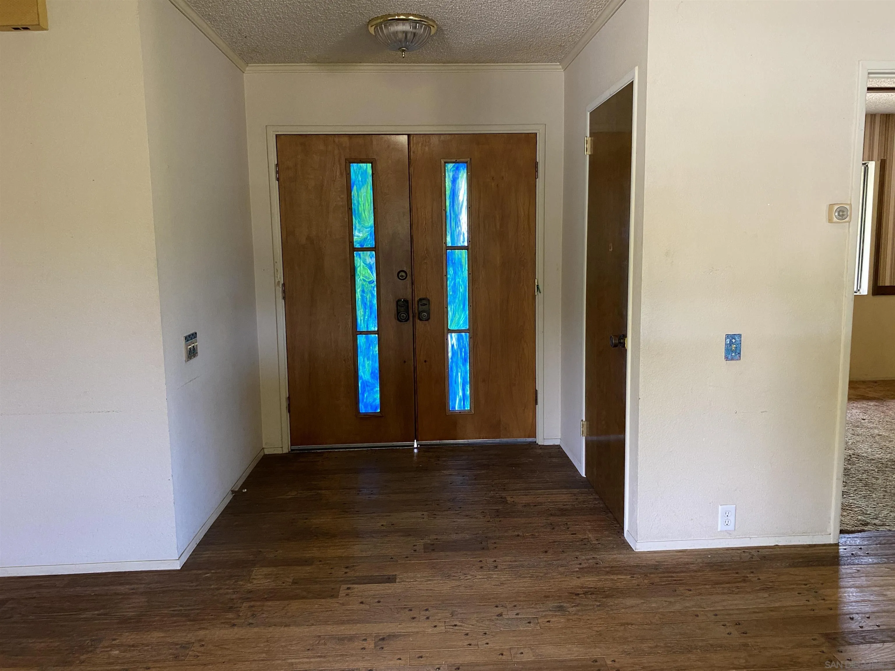 https://cdn.realtyfeed.com/cdn/127/240022011/f1a245412716f8053541332d74bae44b.webp