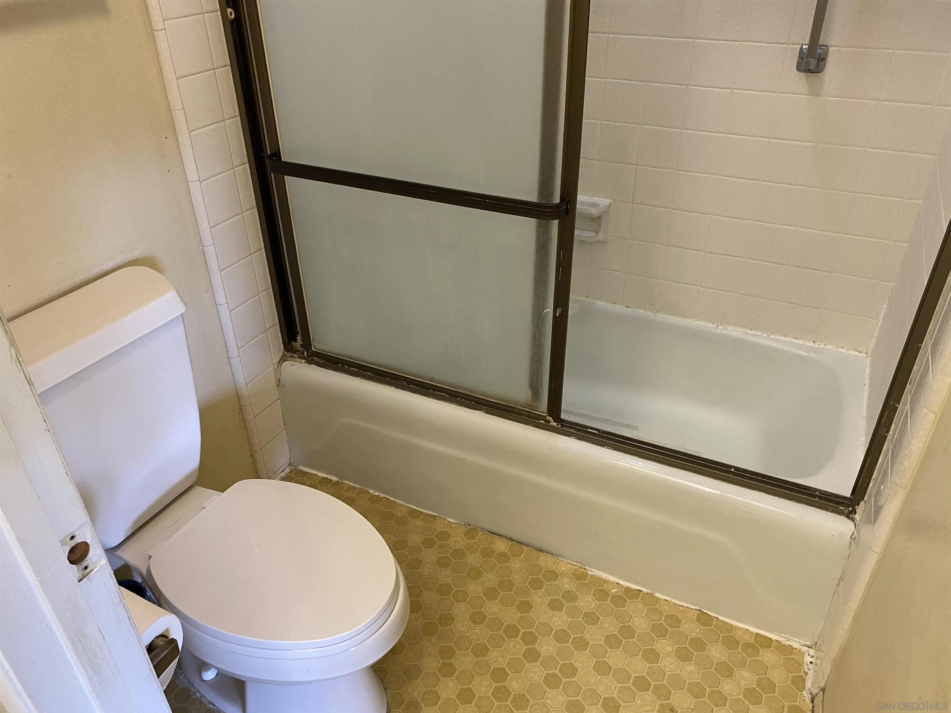 https://cdn.realtyfeed.com/cdn/127/240022011/f93f8bbef7a51c6d163ede0fd55c2265.webp