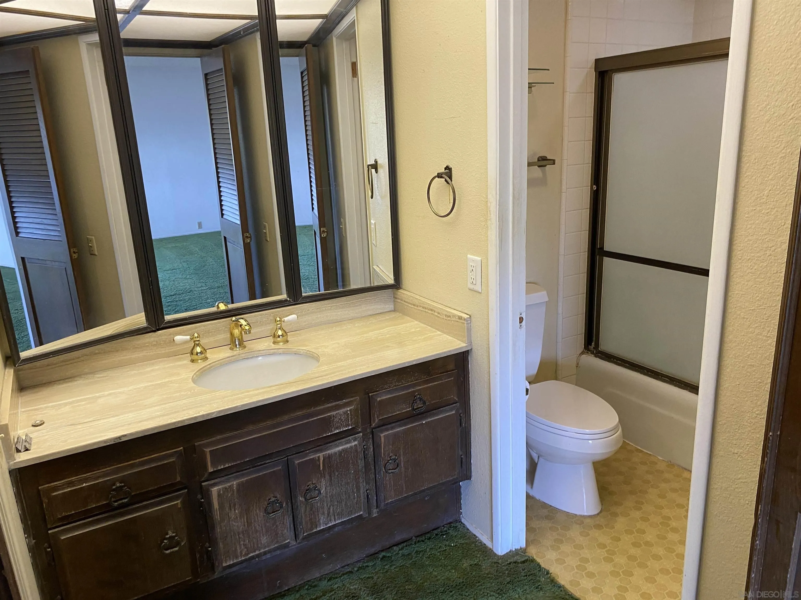 https://cdn.realtyfeed.com/cdn/127/240022011/f9752a7c4cf27681b67a2ac2fa41ab71.webp