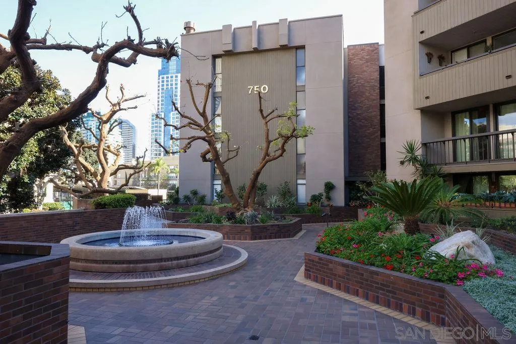 Photo #3: 240023202 Listing 
