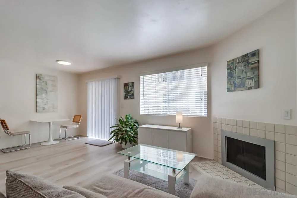 Photo #6: 240023524 Listing 