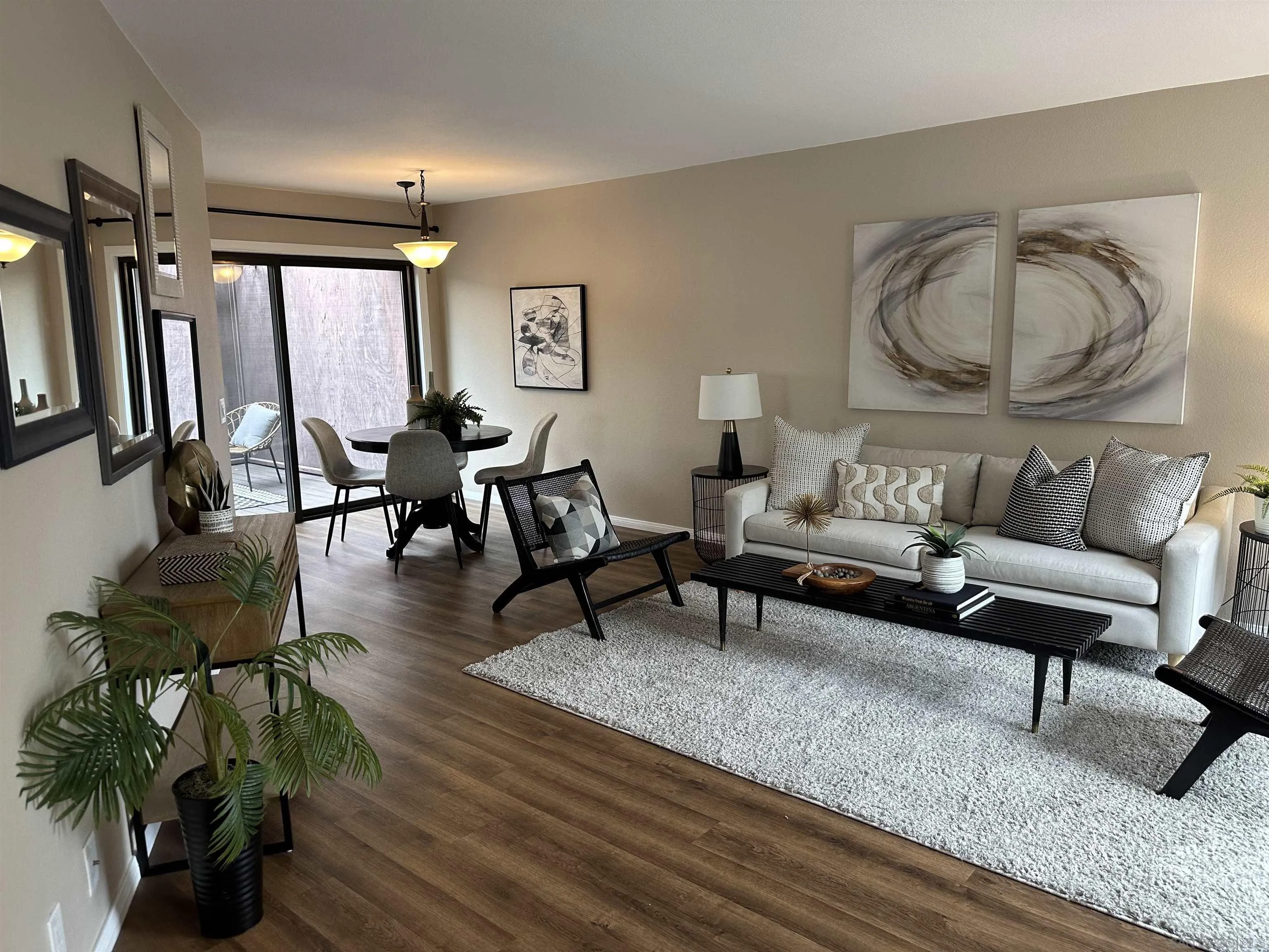 Photo #2: 240023722 Listing 