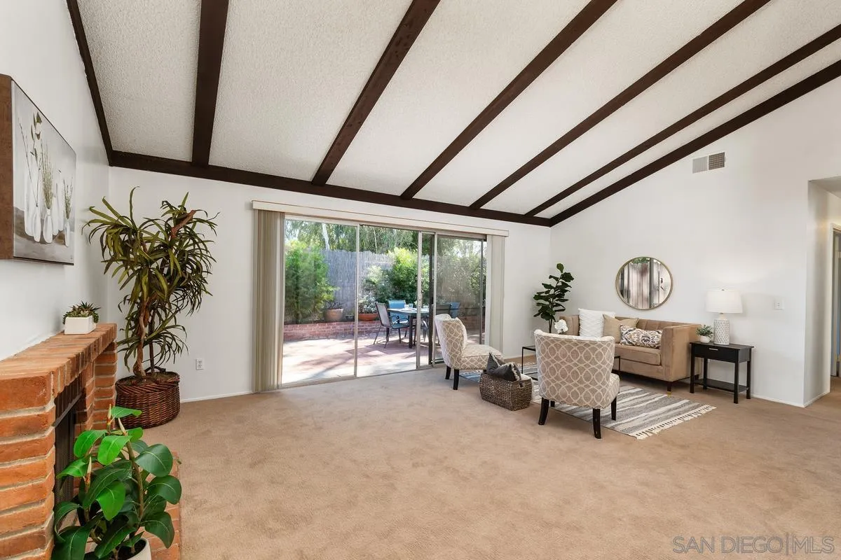 Photo #5: 240023810 Listing 
