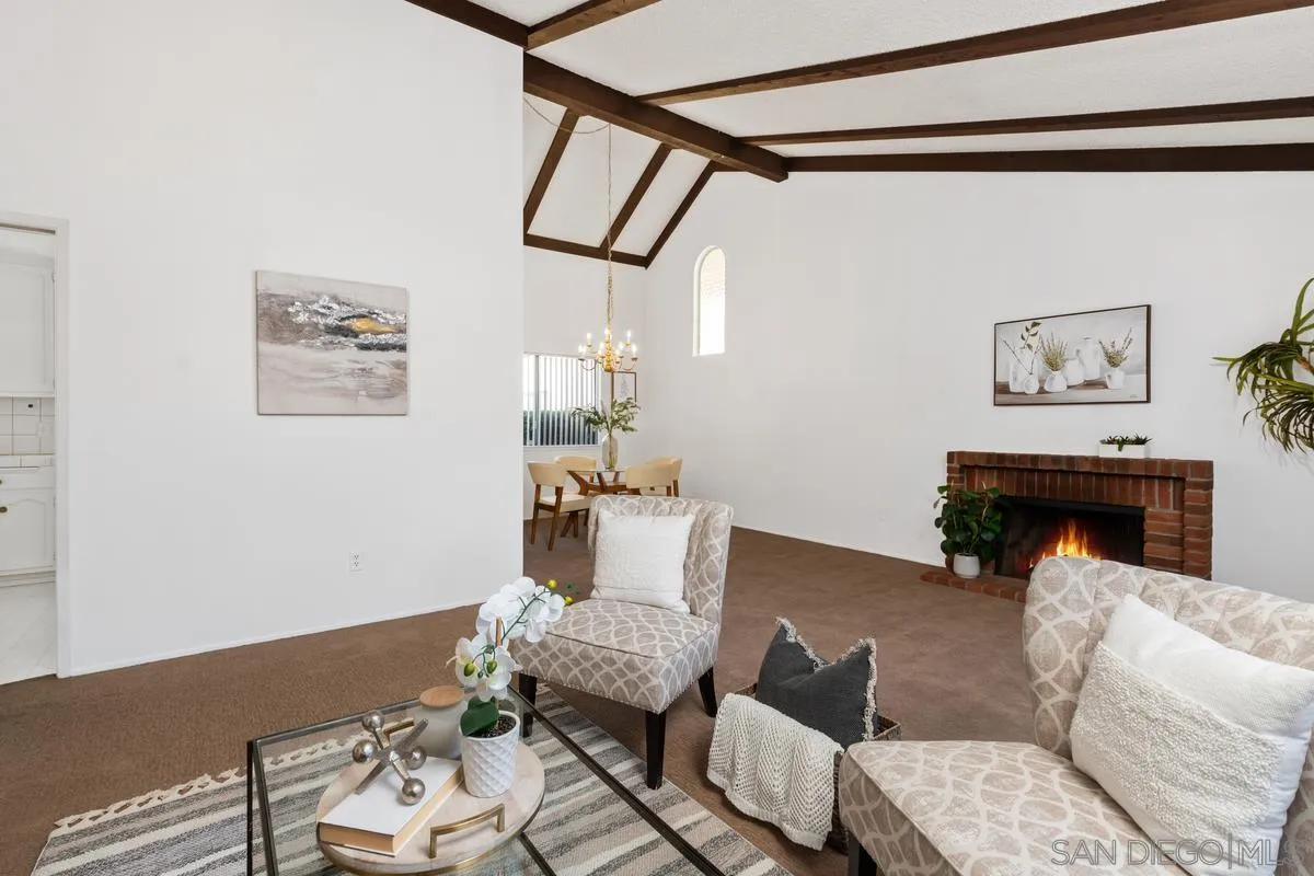 Photo #6: 240023810 Listing 