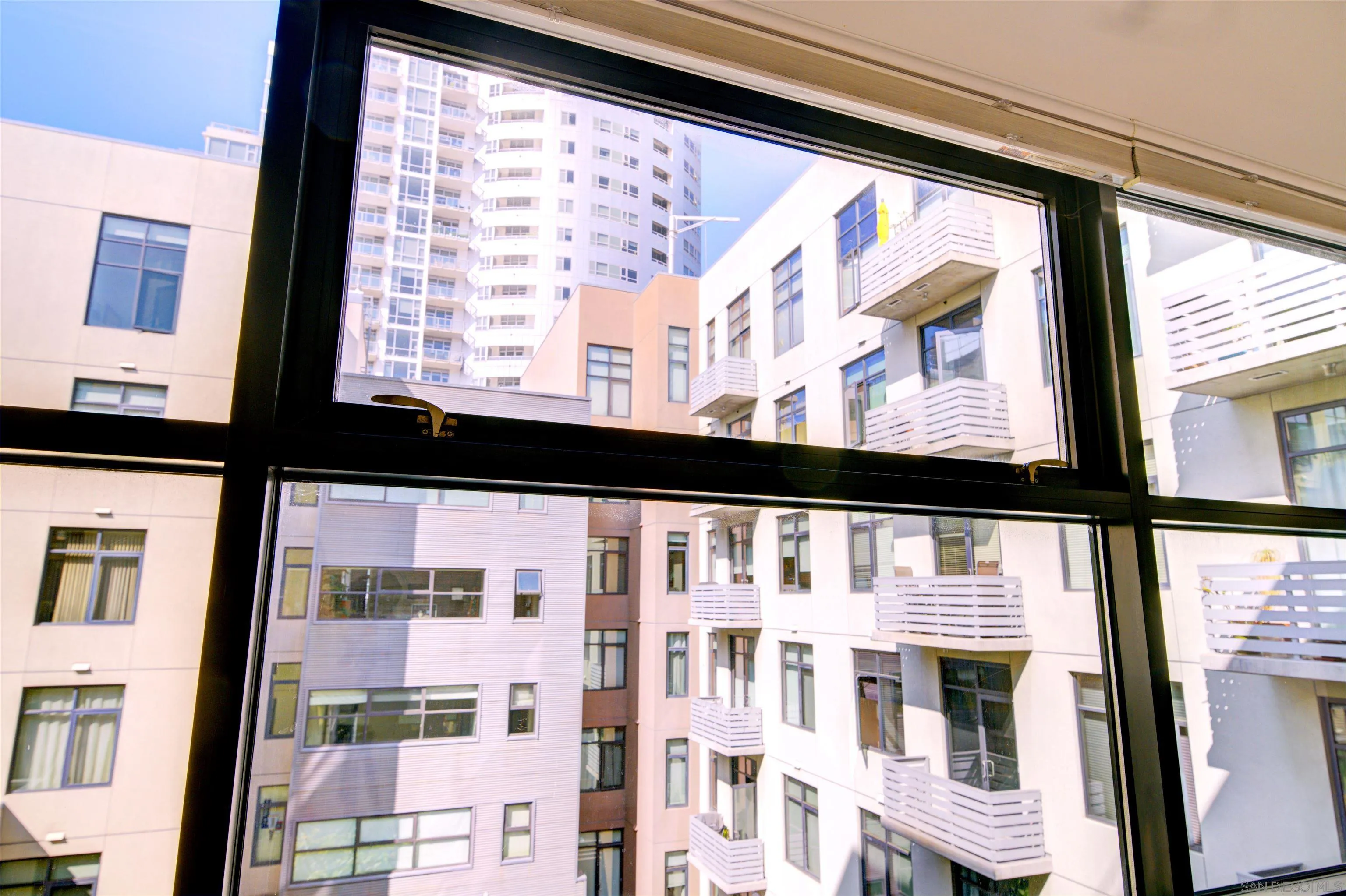 https://cdn.realtyfeed.com/cdn/127/240024325/3654be98fd142e583aa026f1311fe836.webp