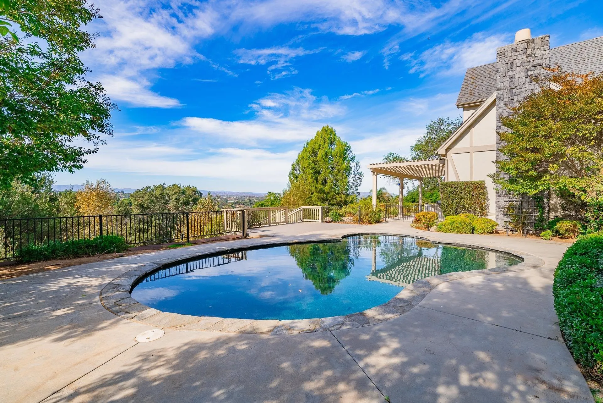 https://cdn.realtyfeed.com/cdn/127/240024533/0c0f271bec9f886b22263c752b823246.webp