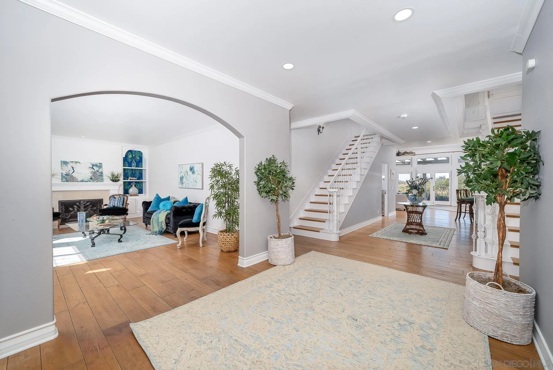 https://cdn.realtyfeed.com/cdn/127/240024533/1028b82c663157cc846e0ac382bbd2f4.webp