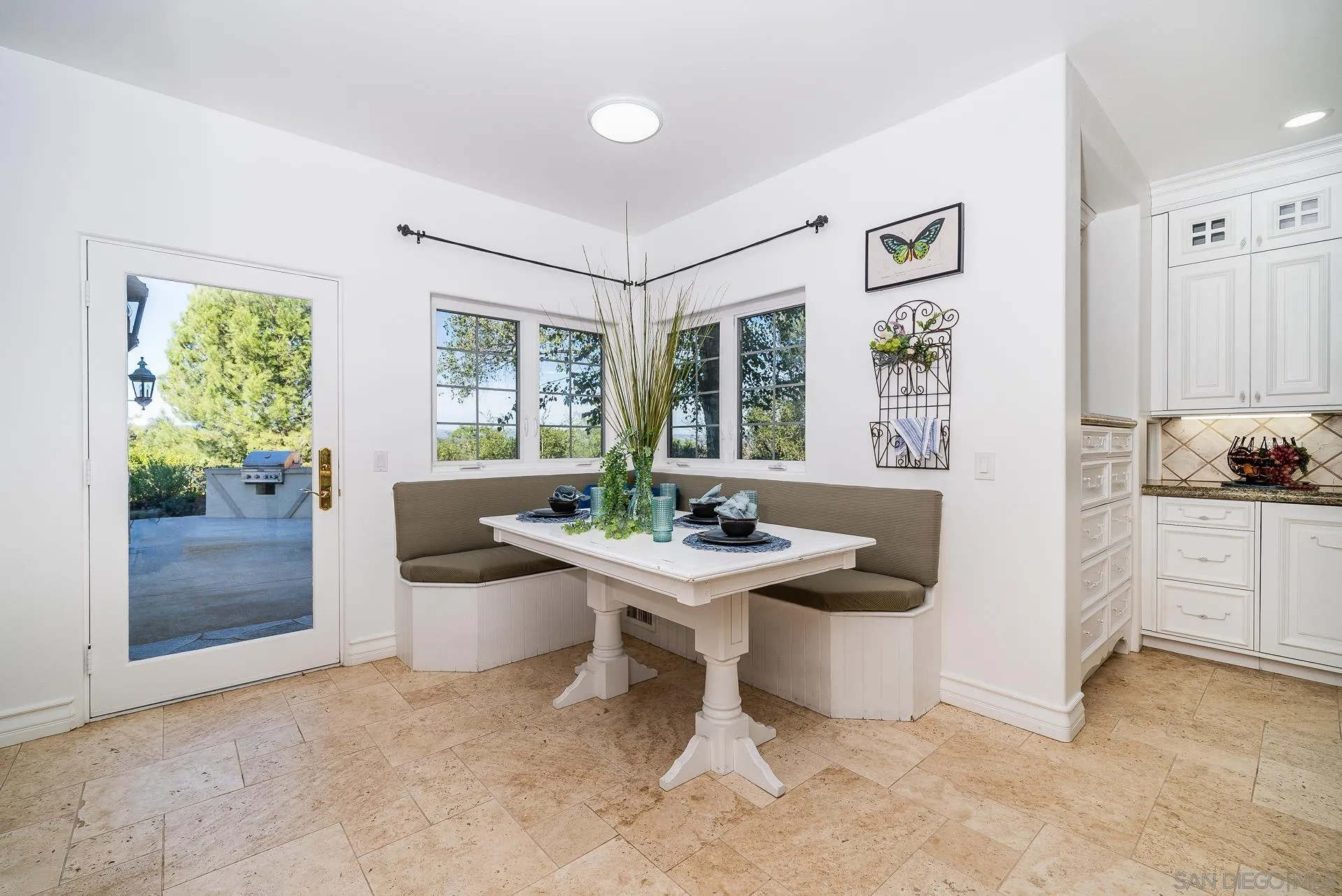 https://cdn.realtyfeed.com/cdn/127/240024533/a70faf40efe2c91319a20a0098137e97.webp