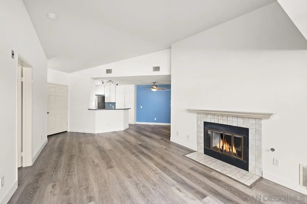 https://cdn.realtyfeed.com/cdn/127/240024542/90effc12d57b40031f3a5caa494af098.webp