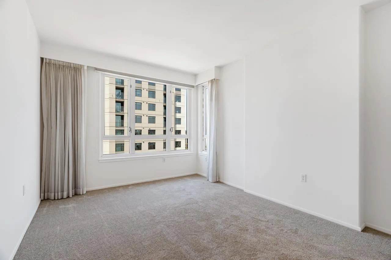 Photo #12: 240024680 Listing: Photo #12
