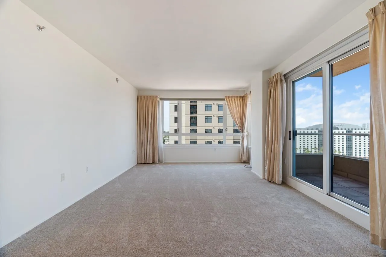 Photo #5: 240024680 Listing 