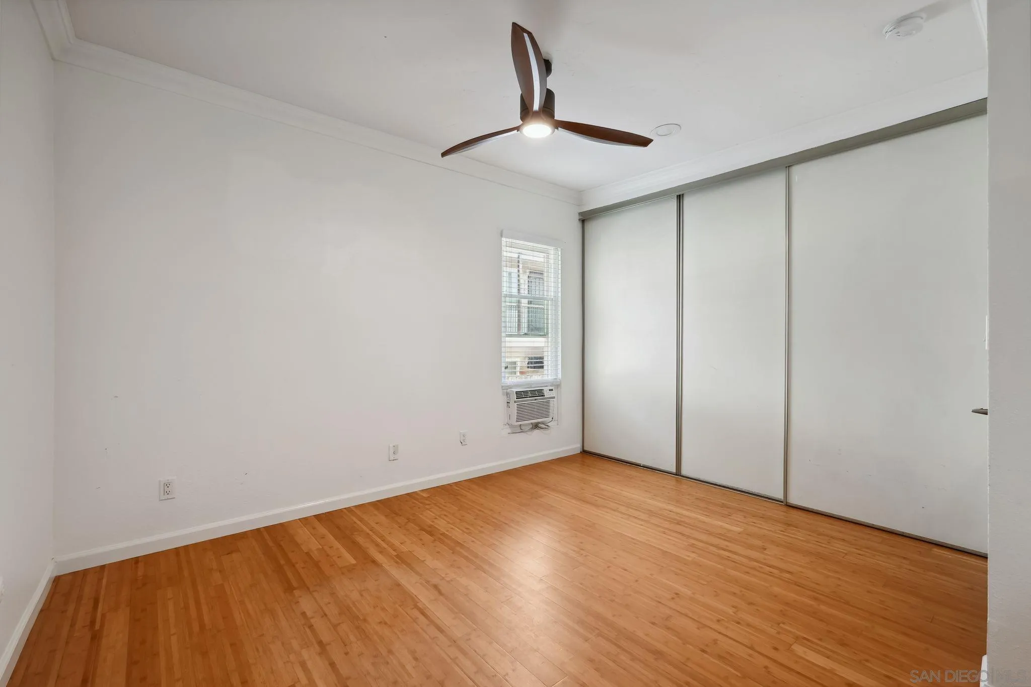 Photo #15: 240024950 Listing: Photo #15